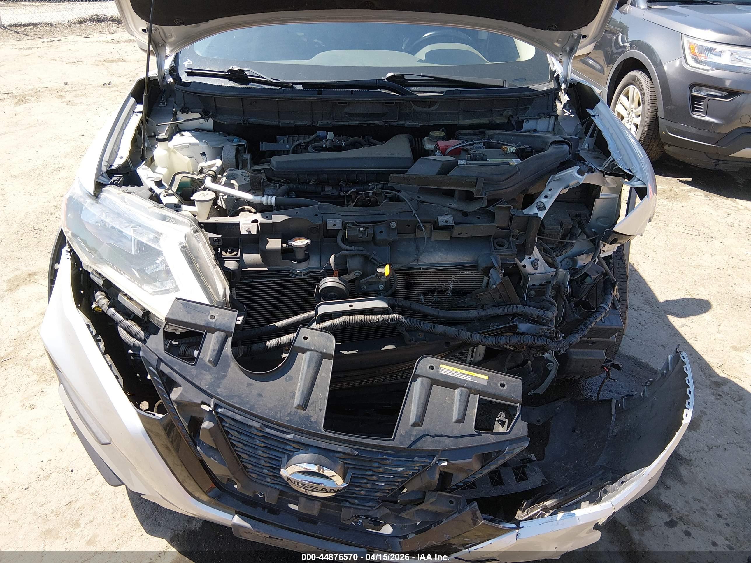 NISSAN ROGUE image 10