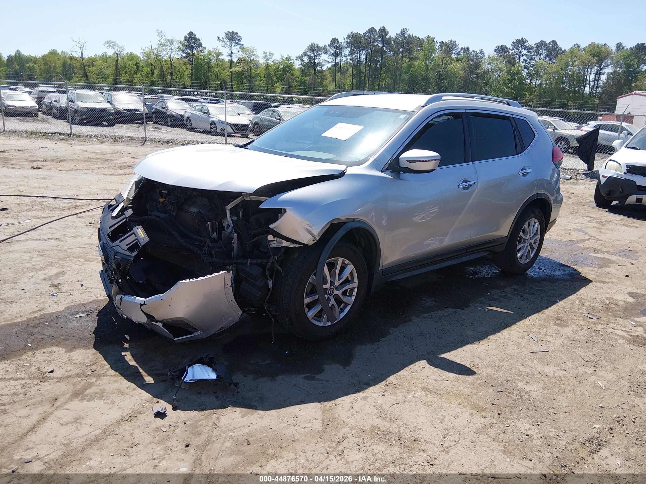 NISSAN ROGUE image 2