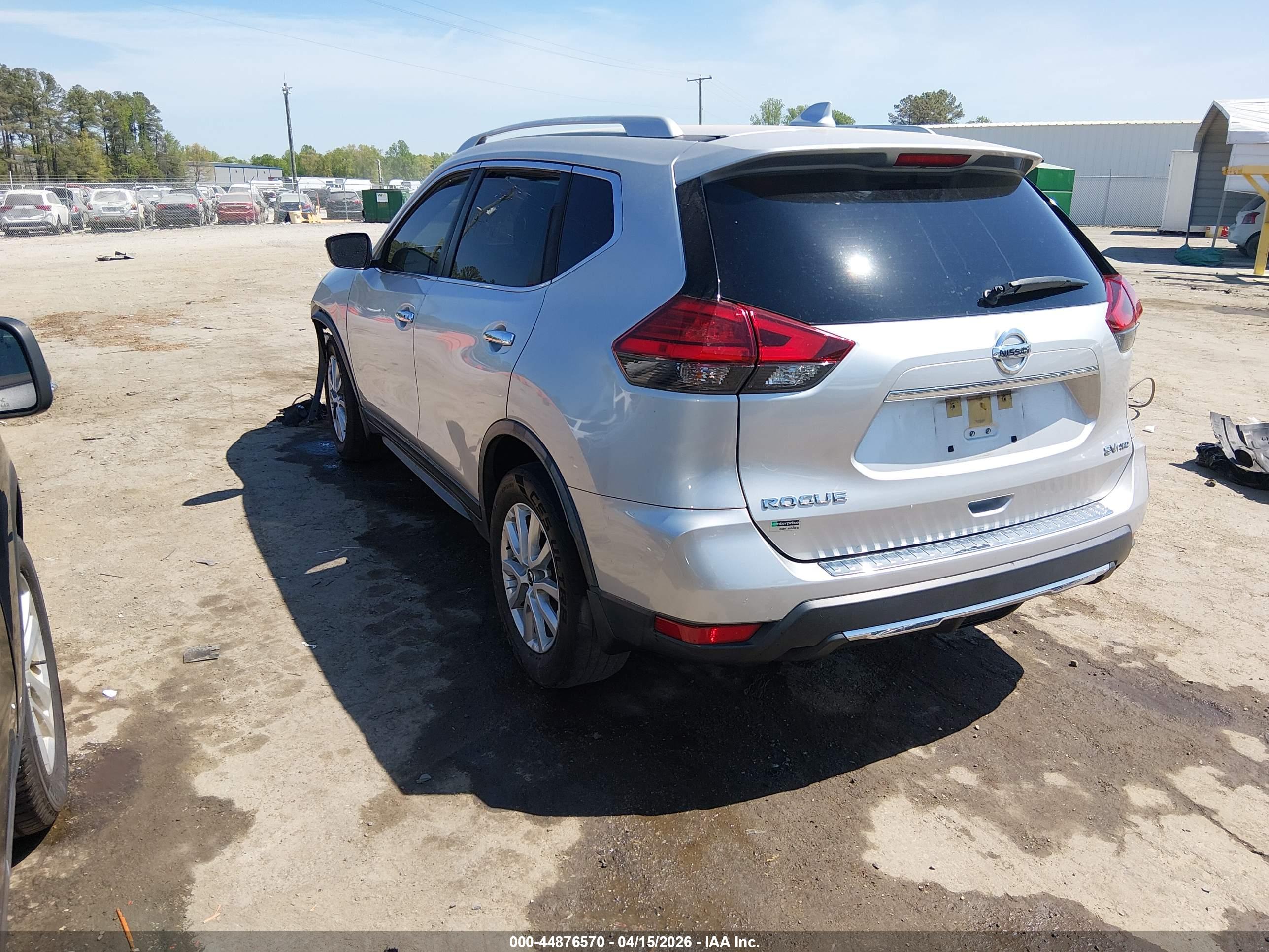 NISSAN ROGUE image 3