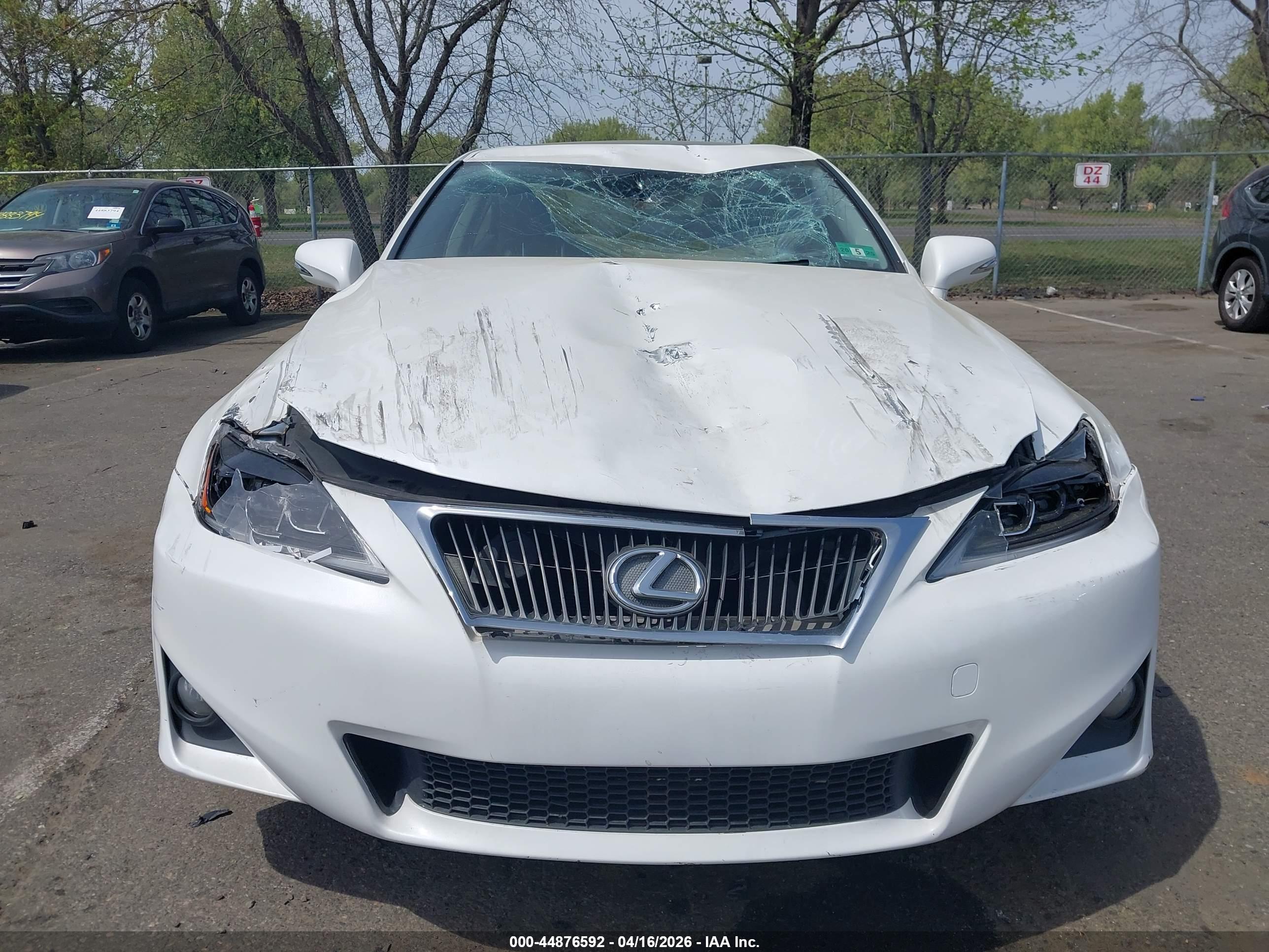LEXUS IS image 6