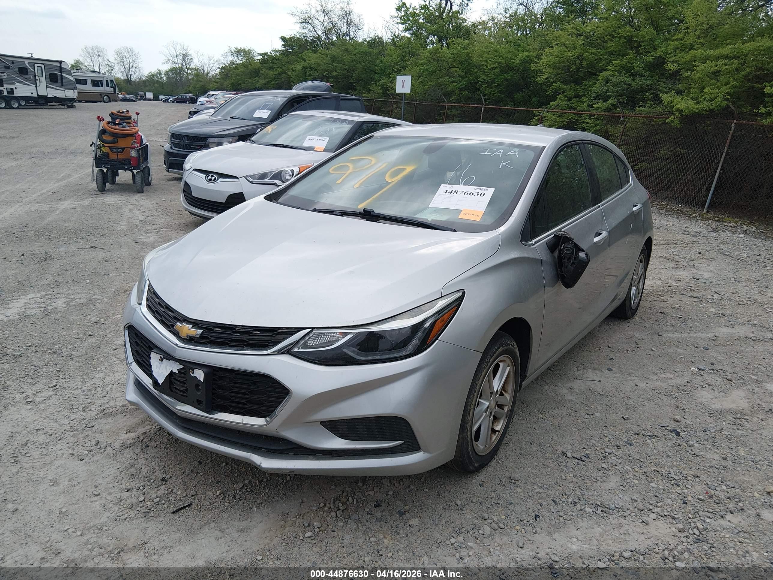 CHEVROLET CRUZE image 2