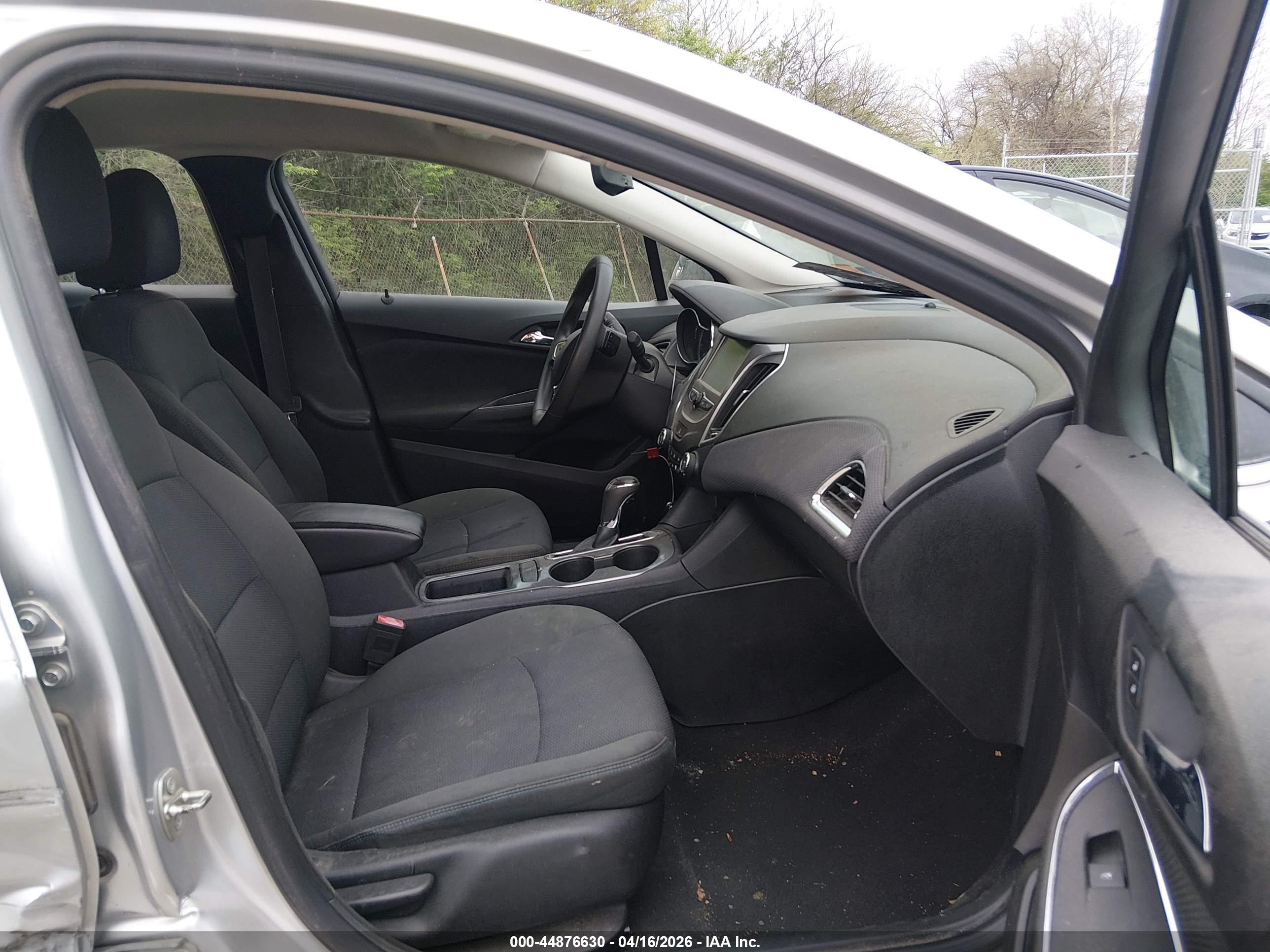 CHEVROLET CRUZE image 5
