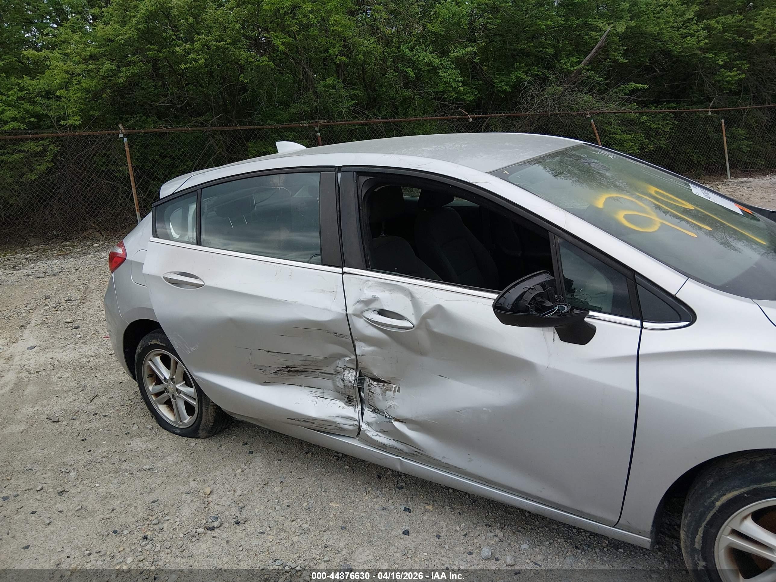 CHEVROLET CRUZE image 6