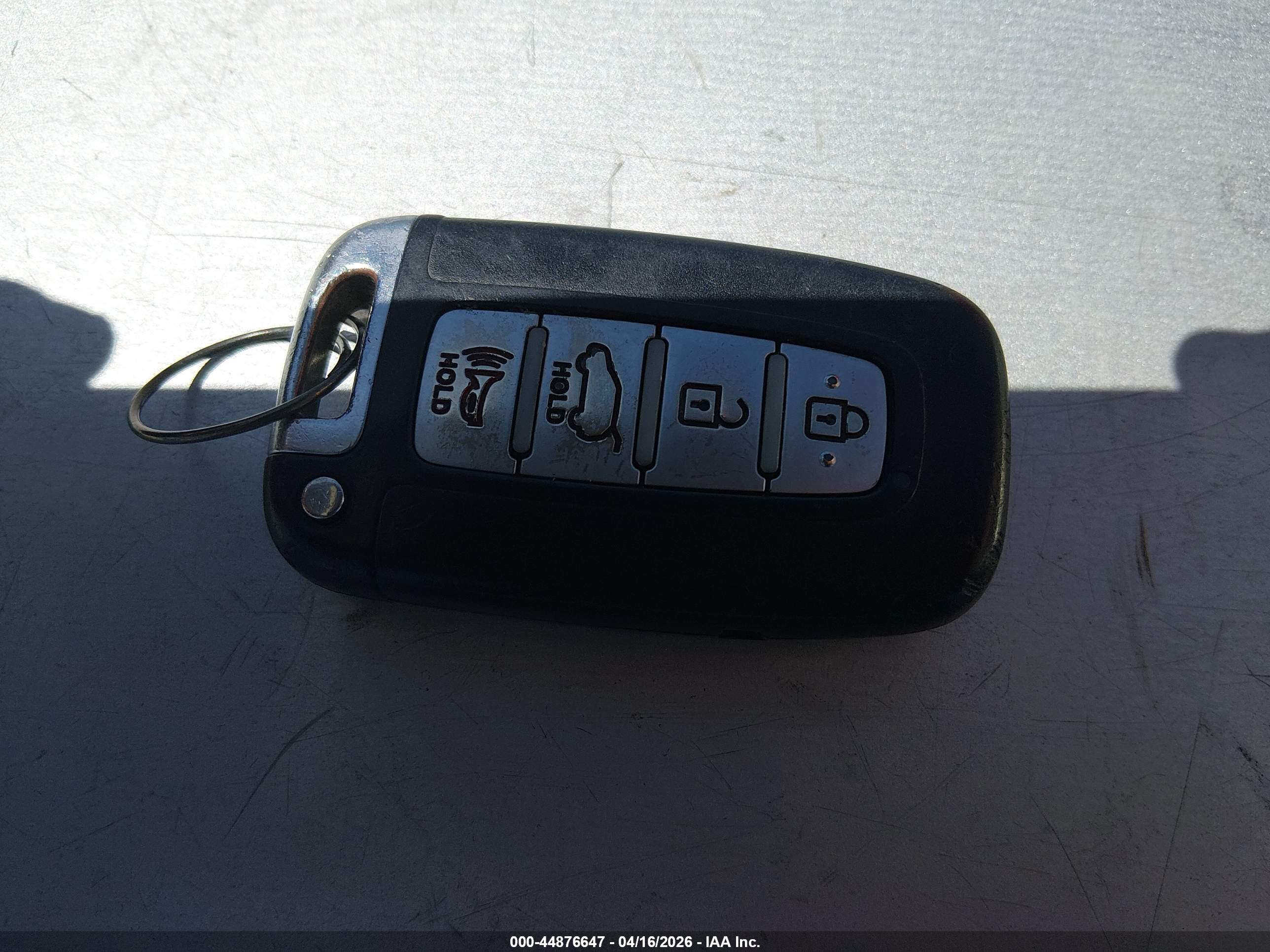 HYUNDAI VELOSTER image 11