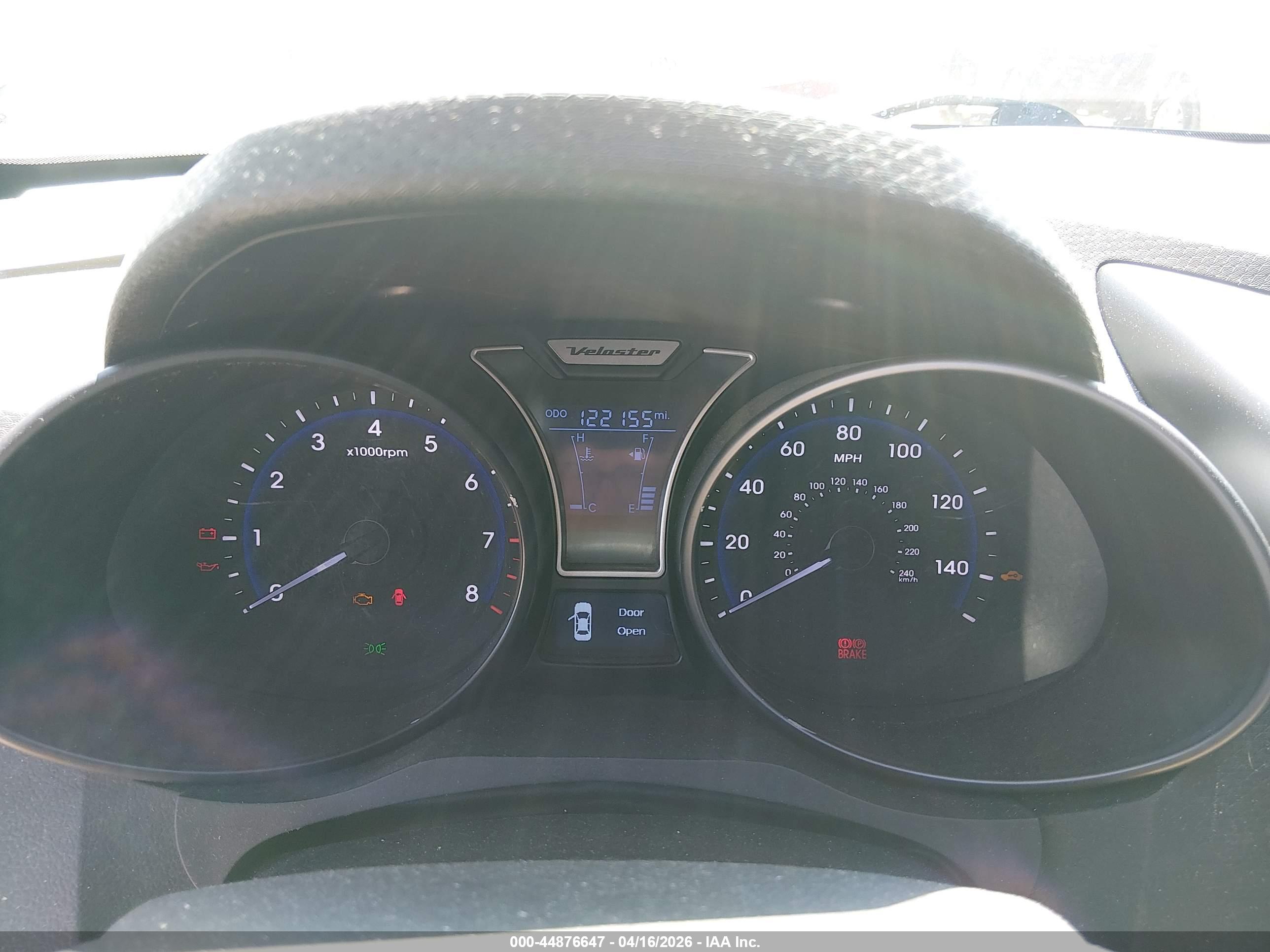 HYUNDAI VELOSTER image 7