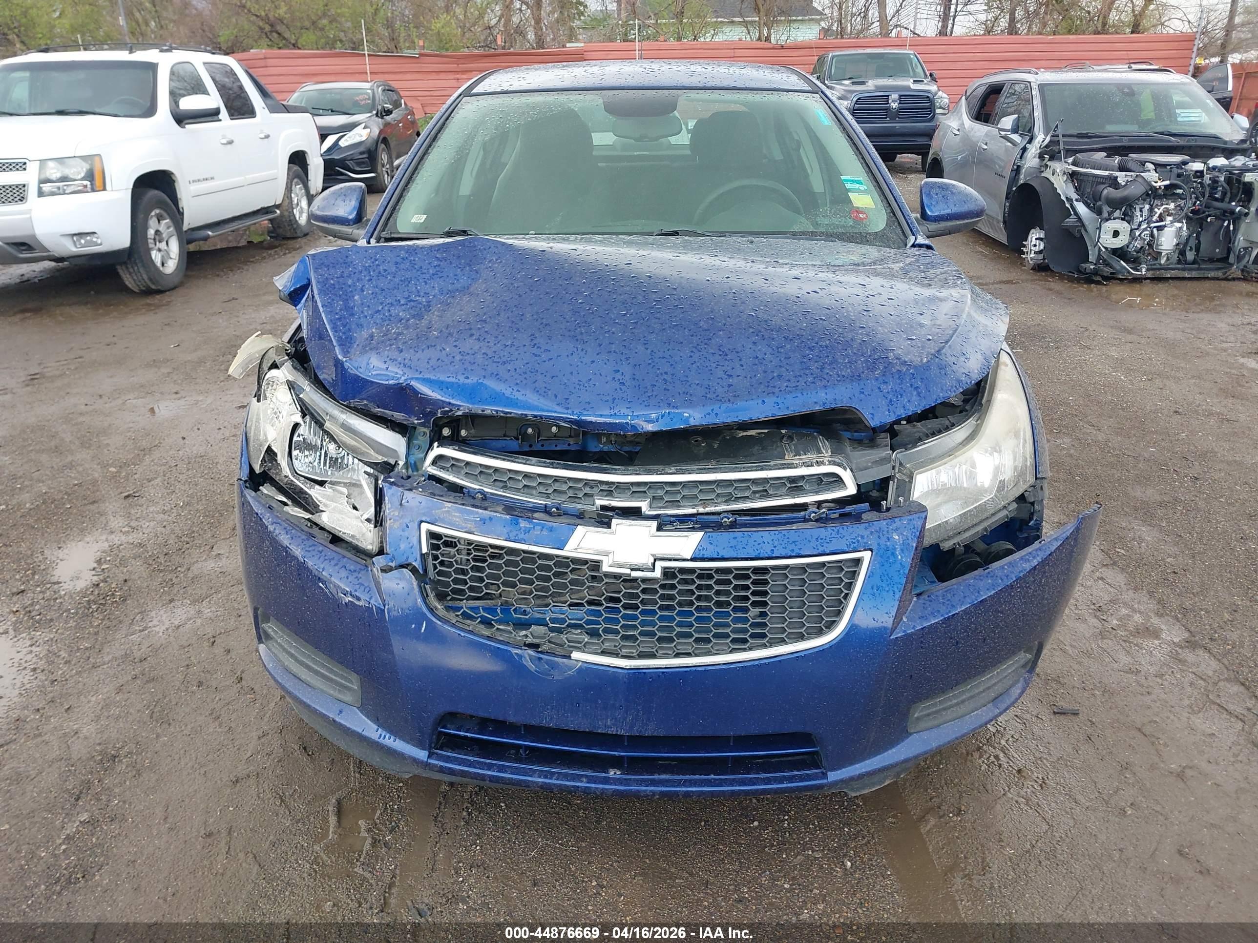 CHEVROLET CRUZE image 6
