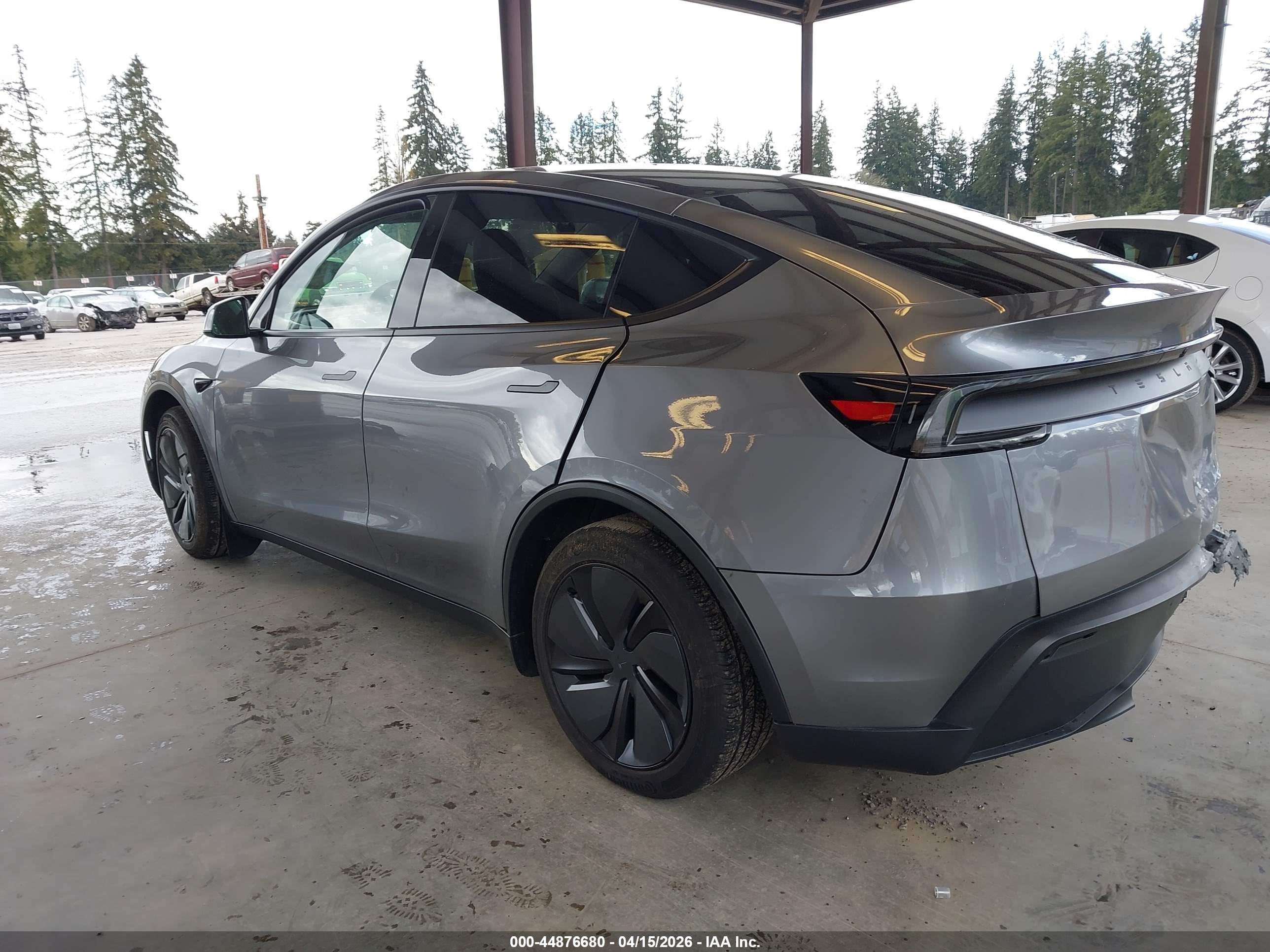 TESLA MODEL image 3