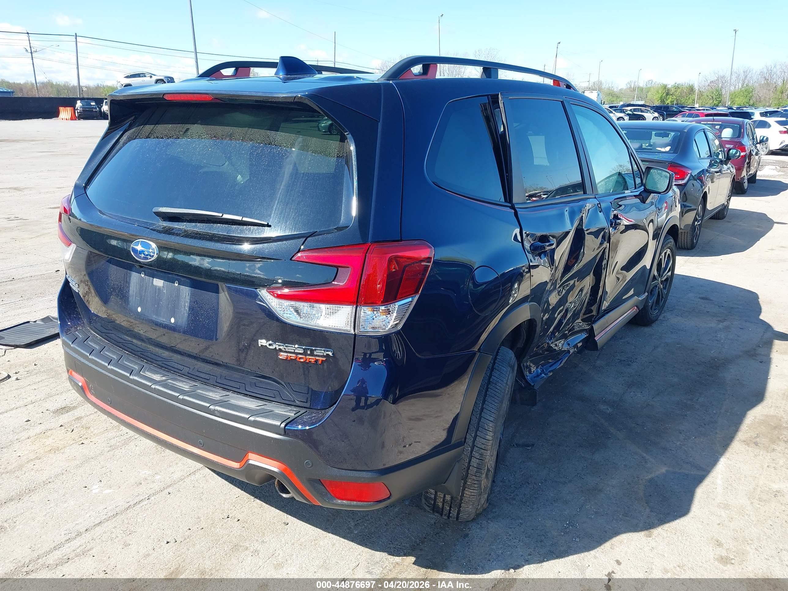 SUBARU FORESTER image 4