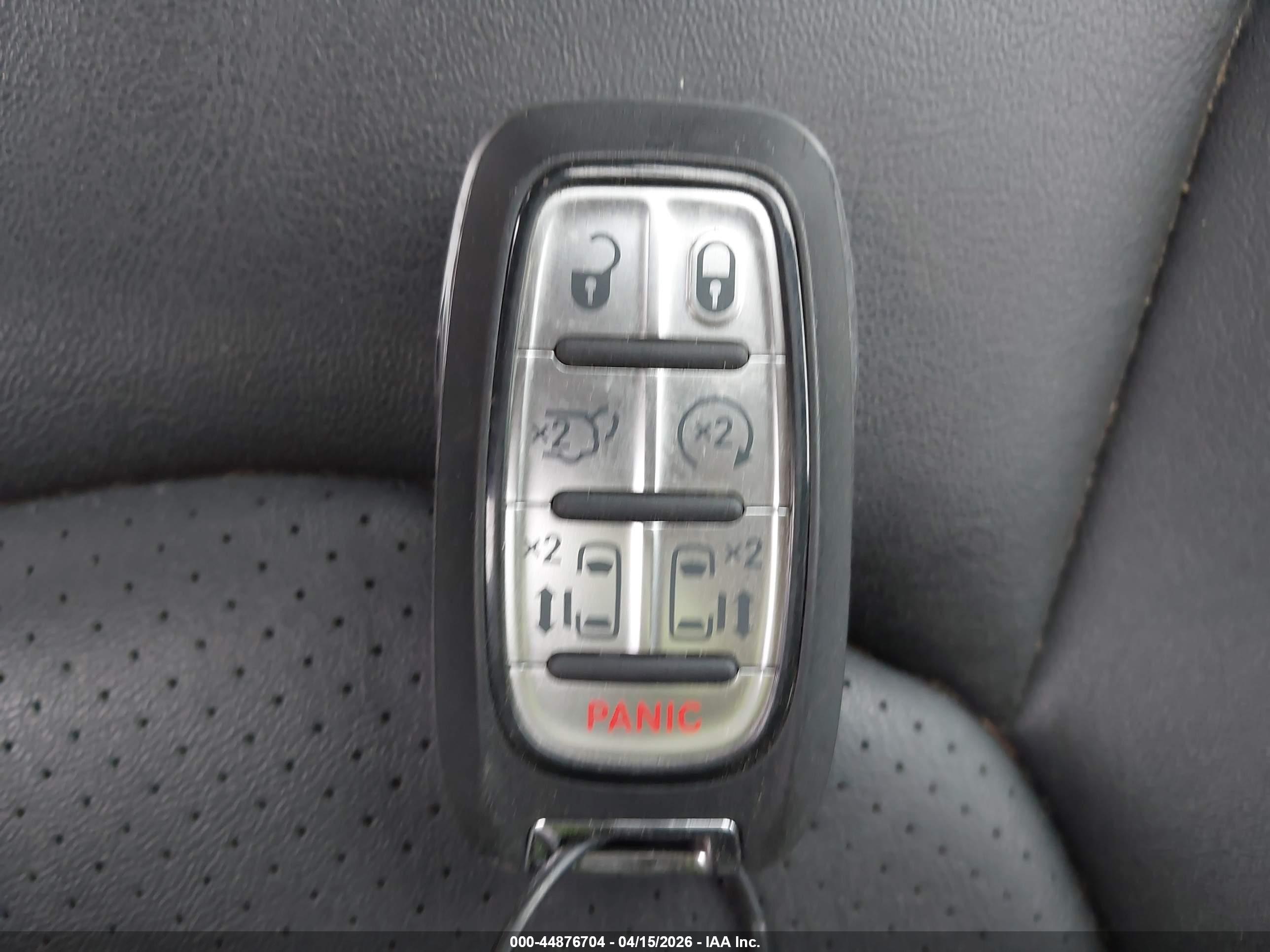 CHRYSLER PACIFICA image 11