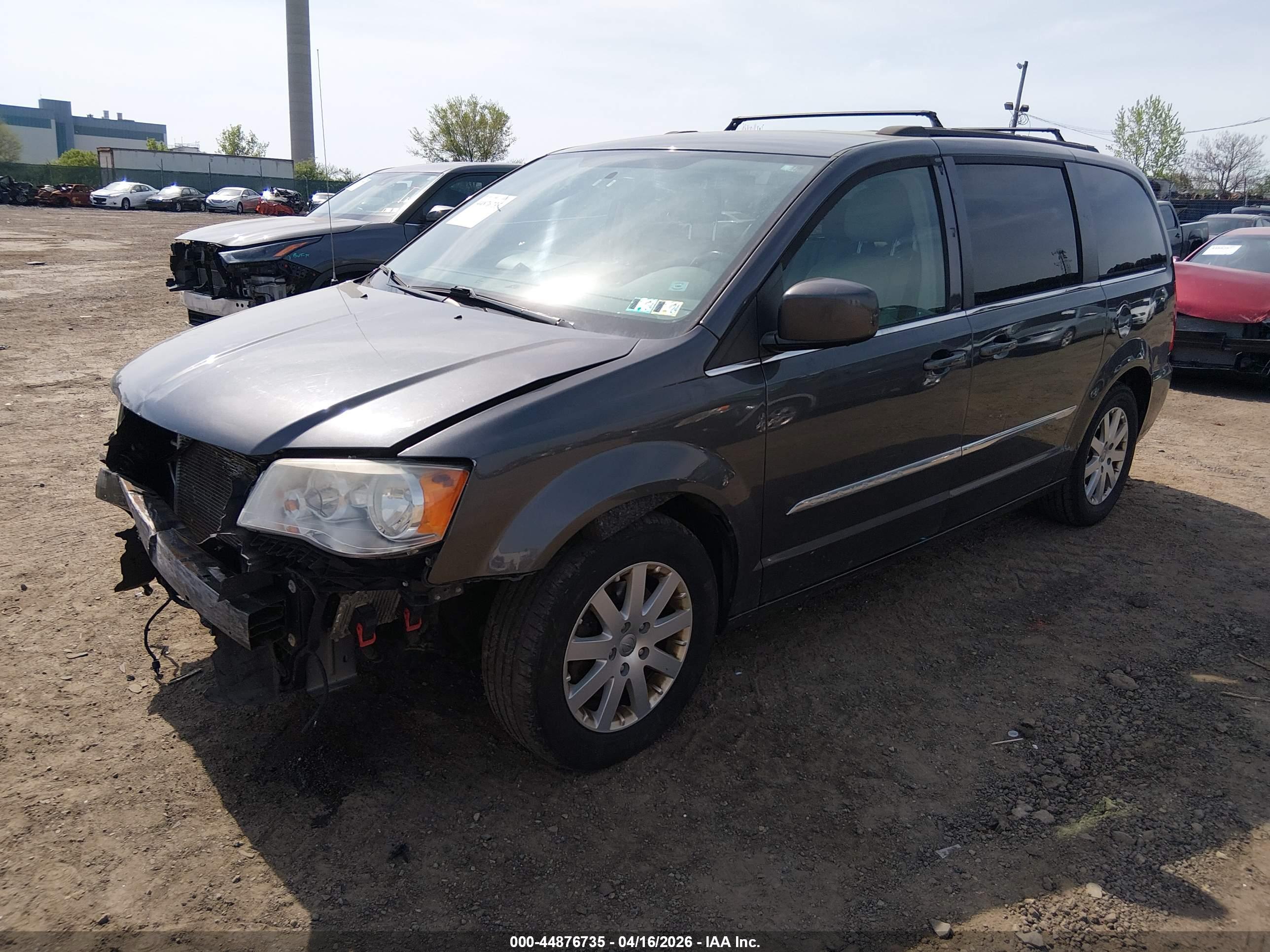 CHRYSLER TOWN image 2