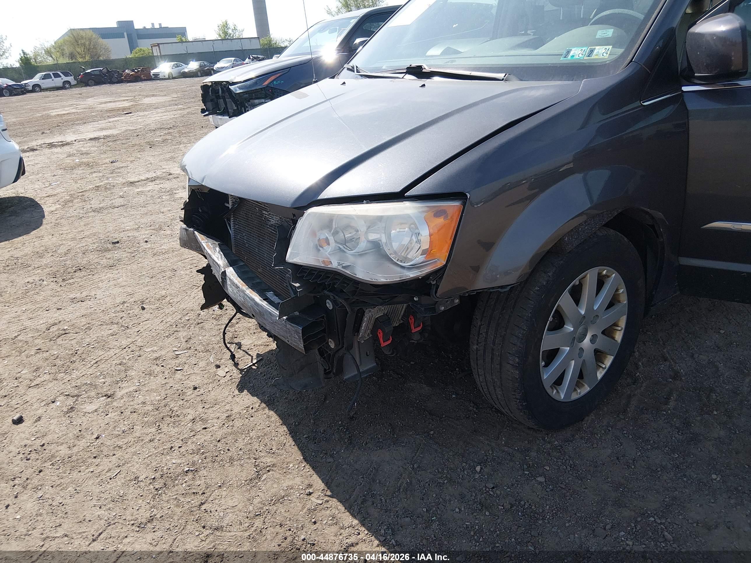 CHRYSLER TOWN image 6