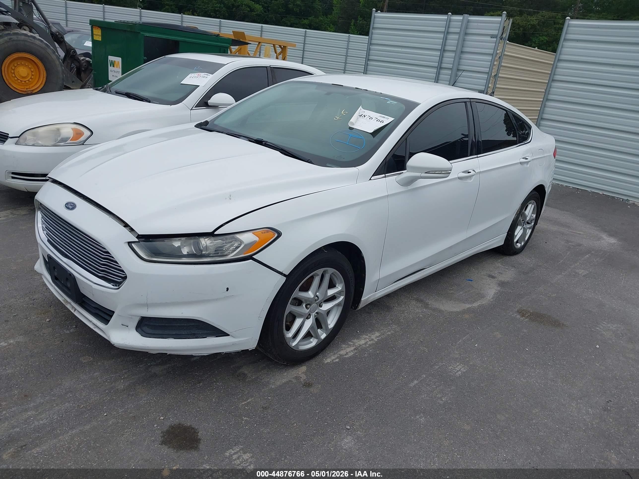 FORD FUSION image 2