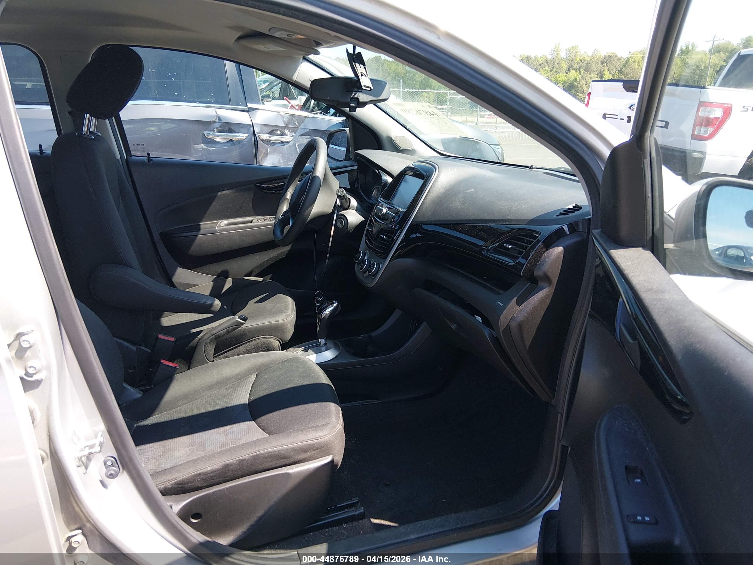 CHEVROLET SPARK image 5