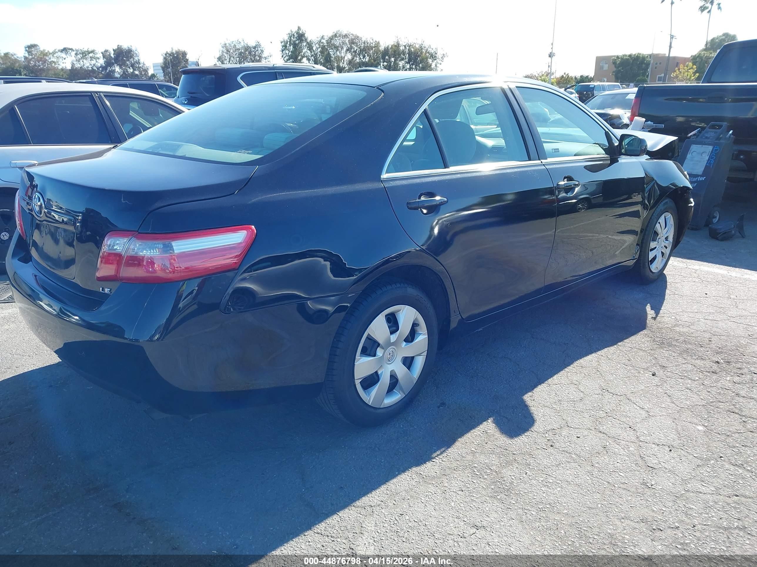 TOYOTA CAMRY image 4