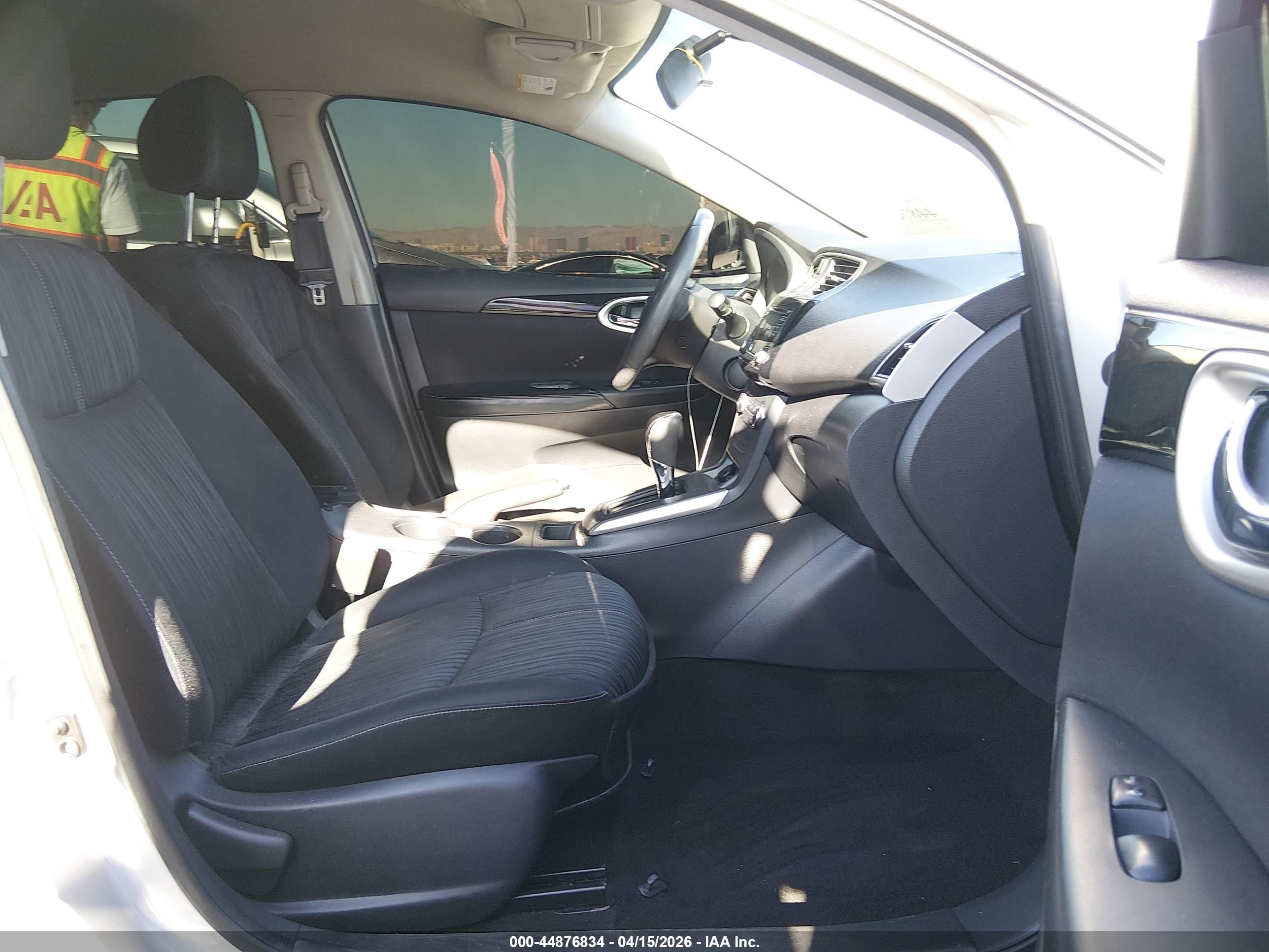 NISSAN SENTRA image 5