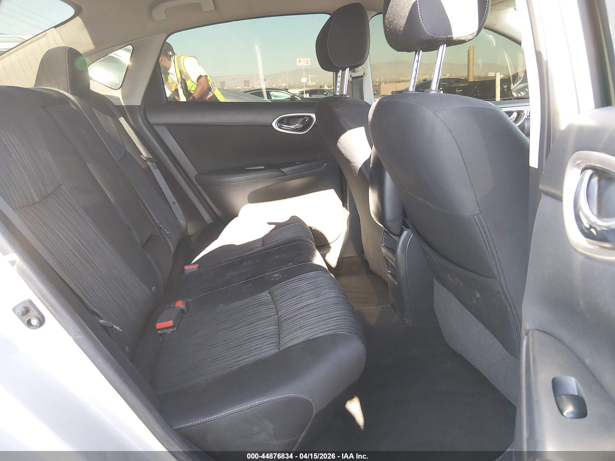 NISSAN SENTRA image 8