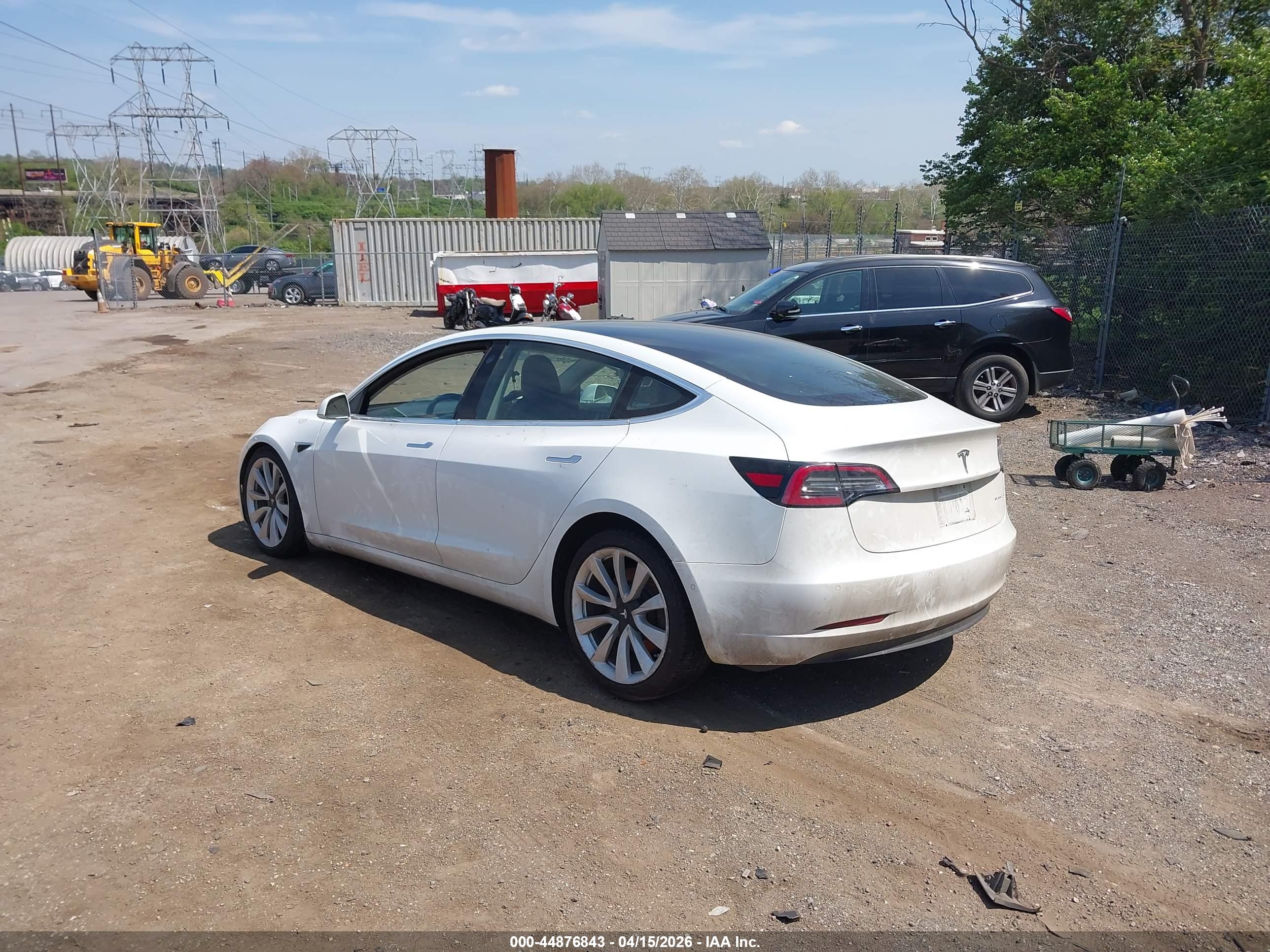 TESLA MODEL image 3