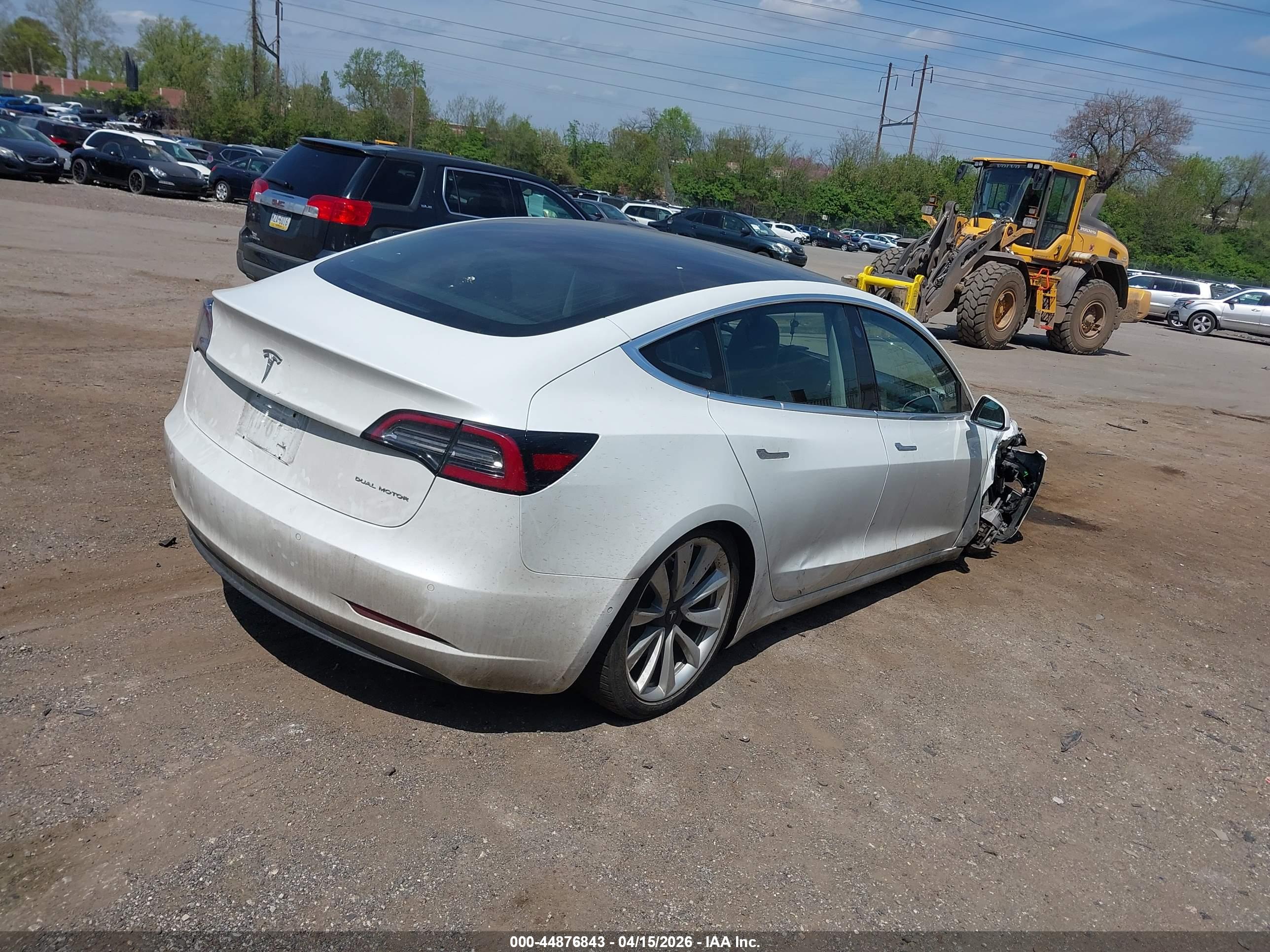 TESLA MODEL image 4