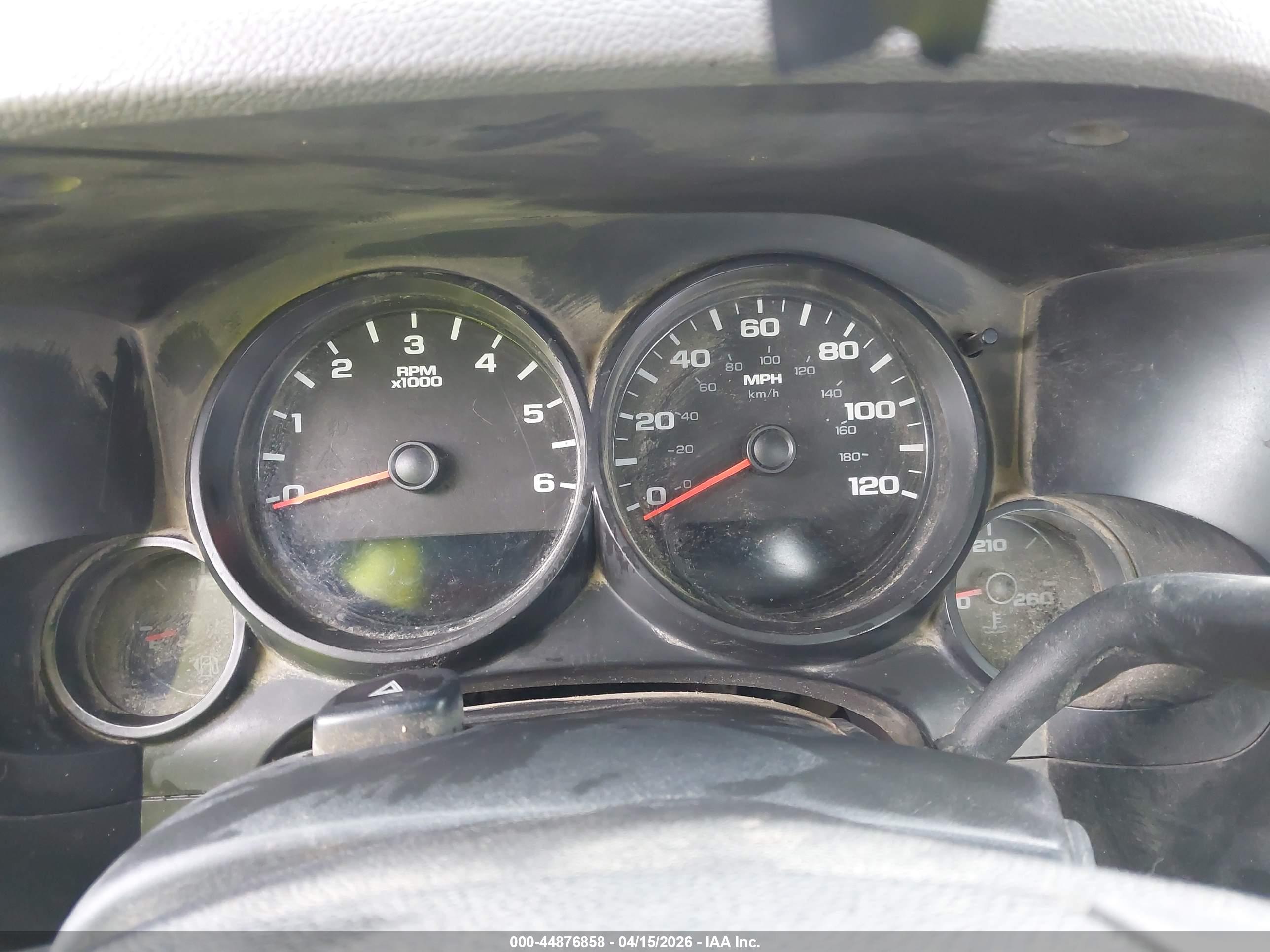 CHEVROLET SILVERADO image 7