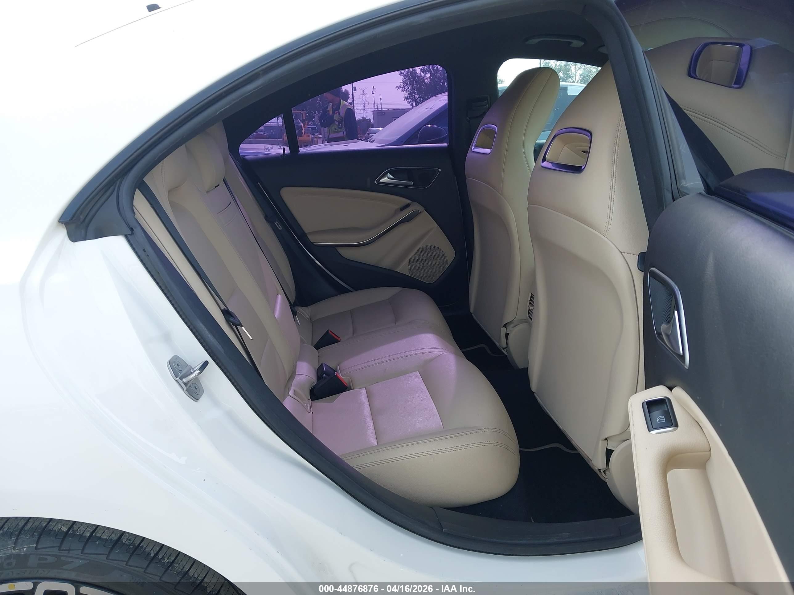 MERCEDES-BENZ CLA image 8