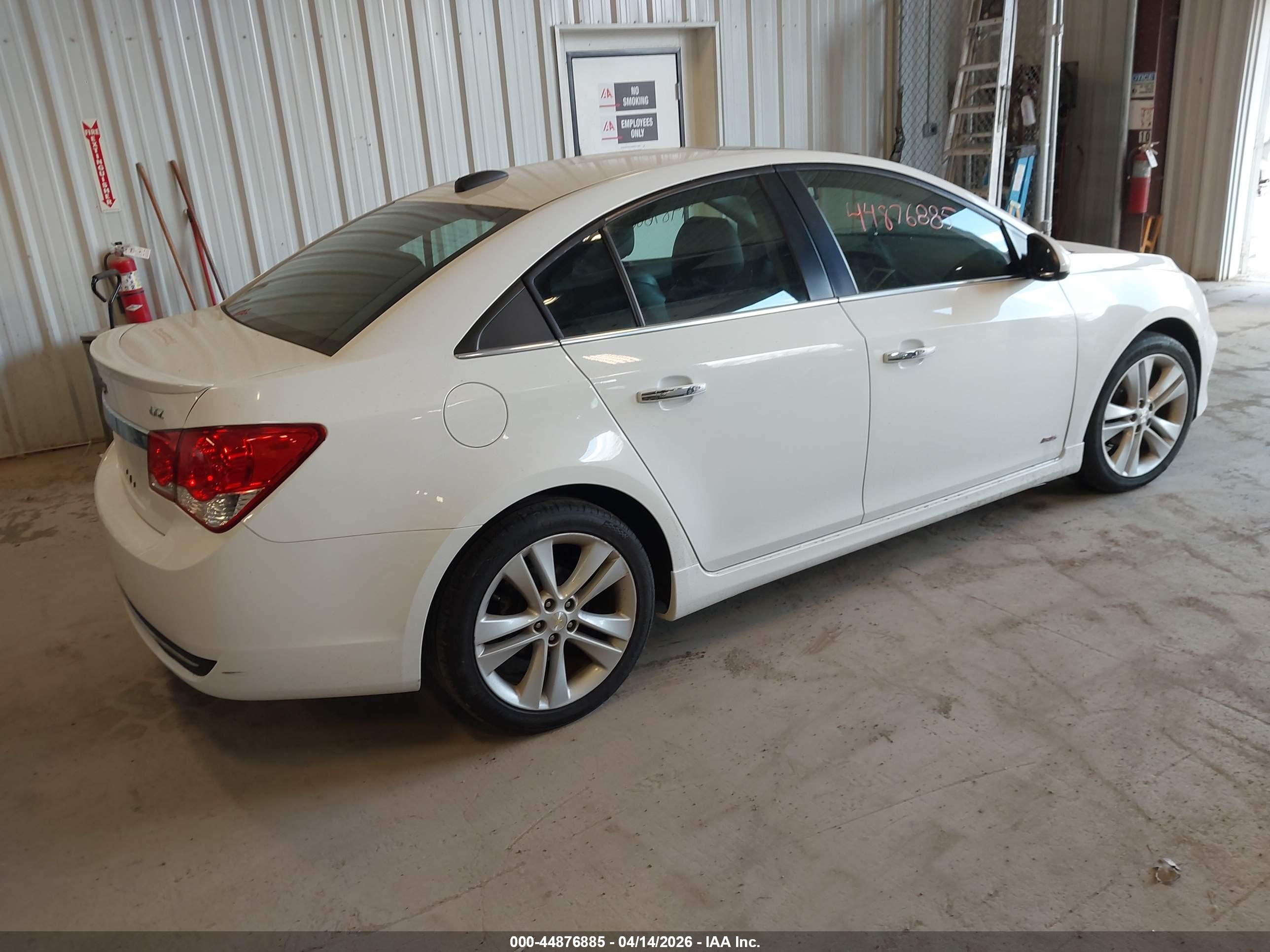 CHEVROLET CRUZE image 4