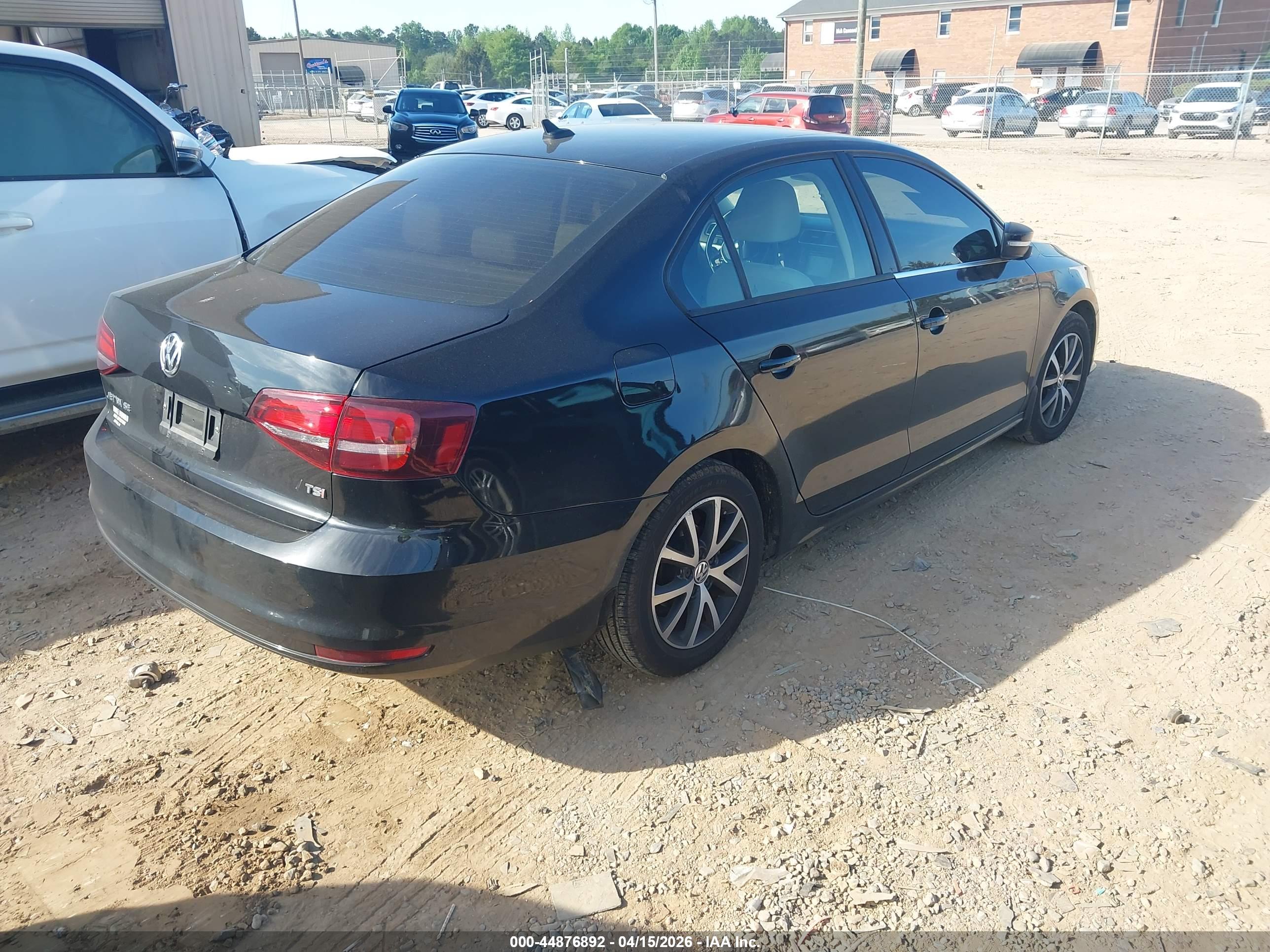 VOLKSWAGEN JETTA image 4
