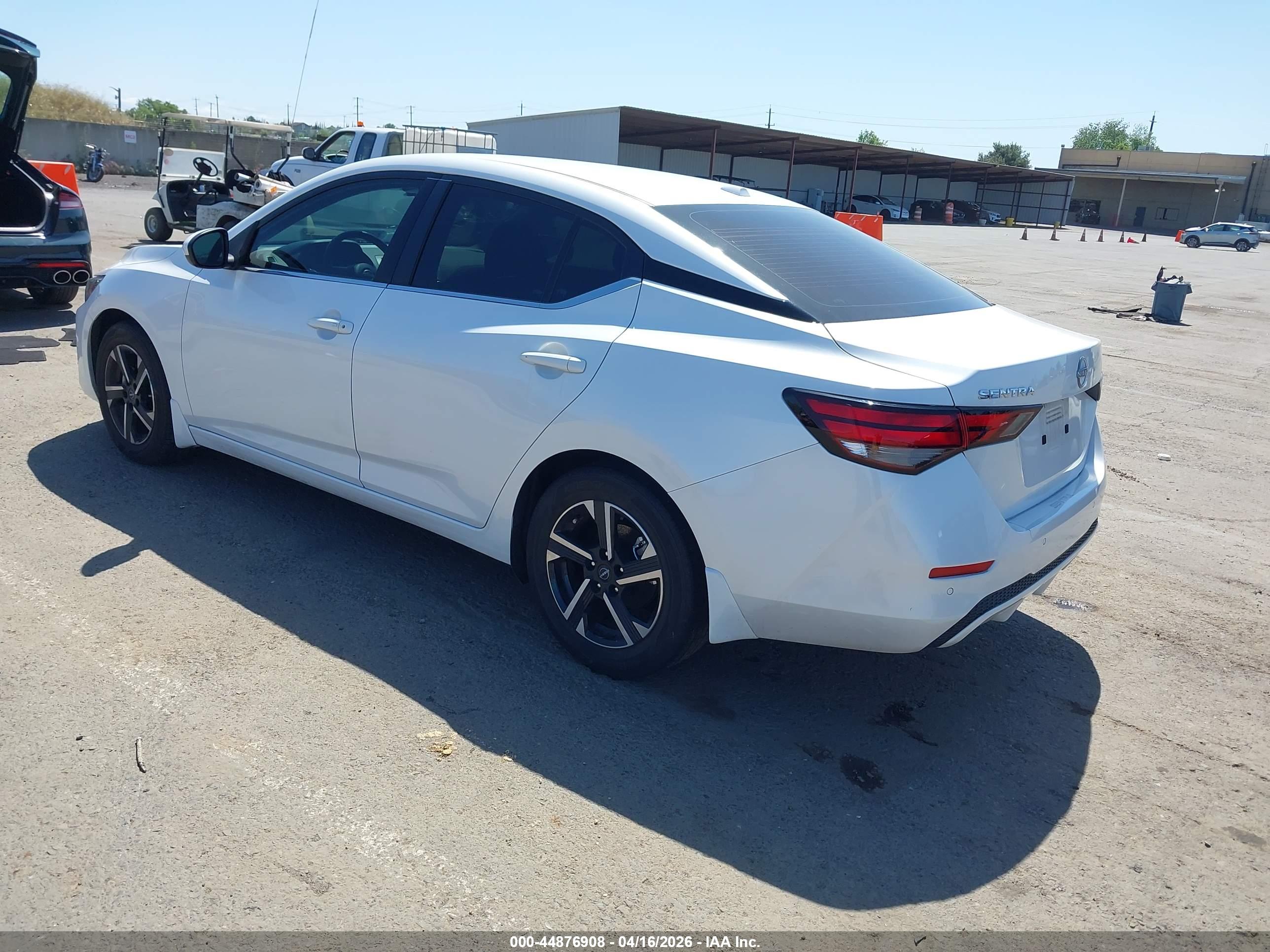 NISSAN SENTRA image 3