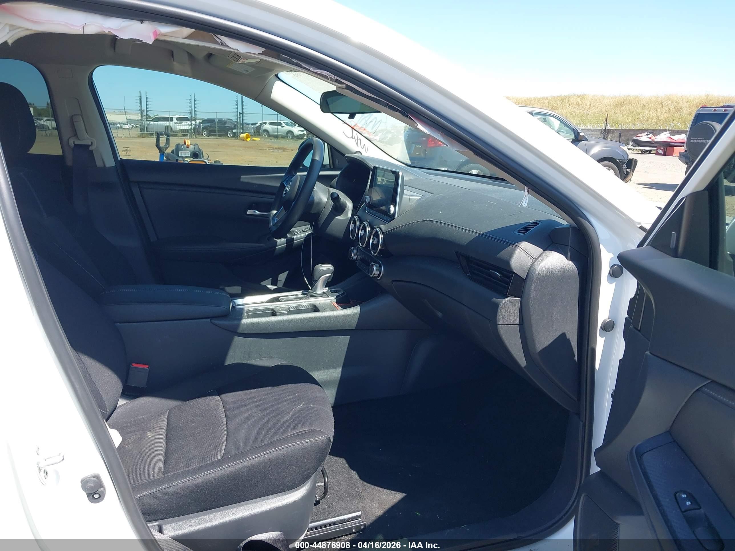 NISSAN SENTRA image 5