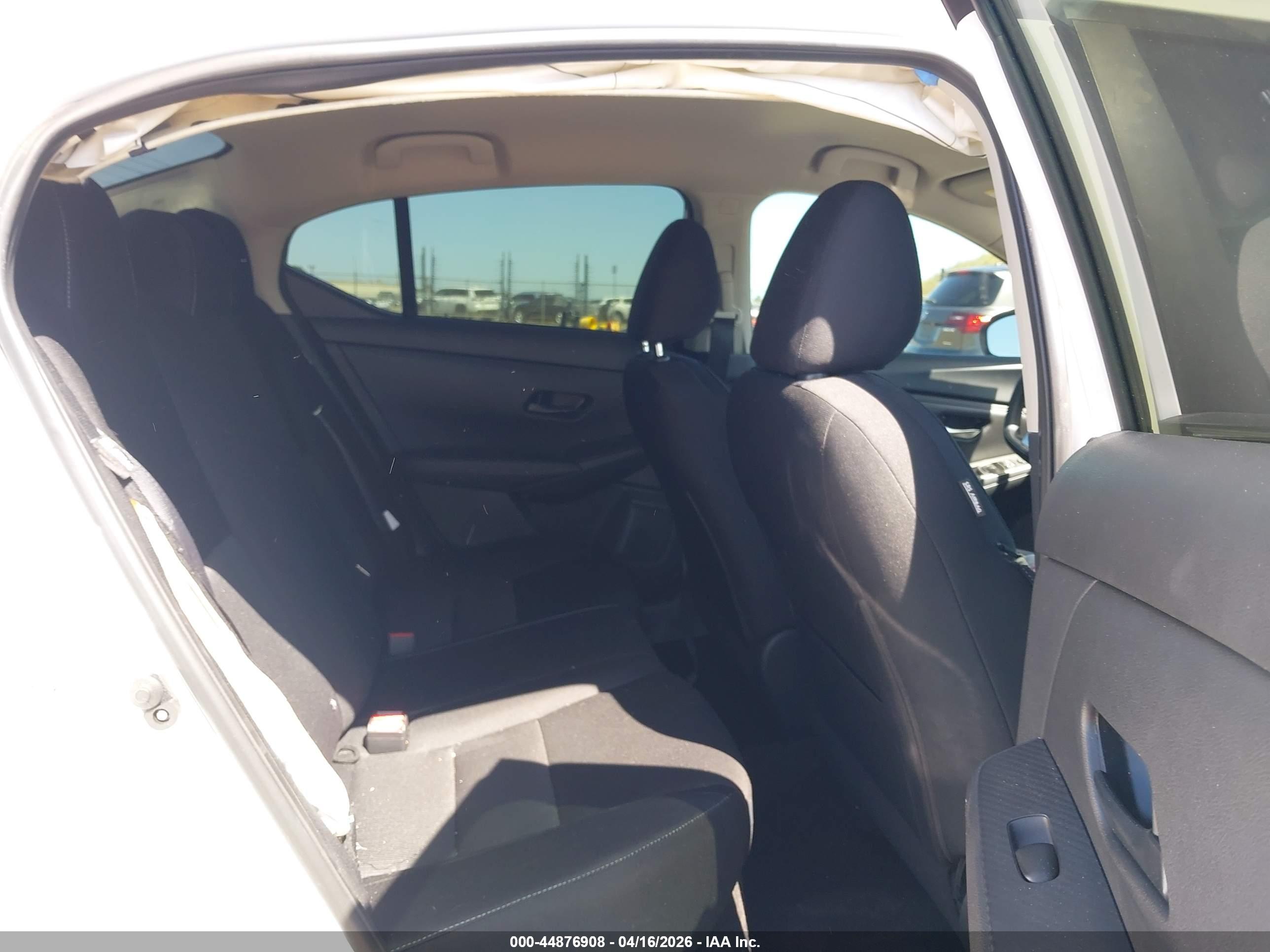 NISSAN SENTRA image 8