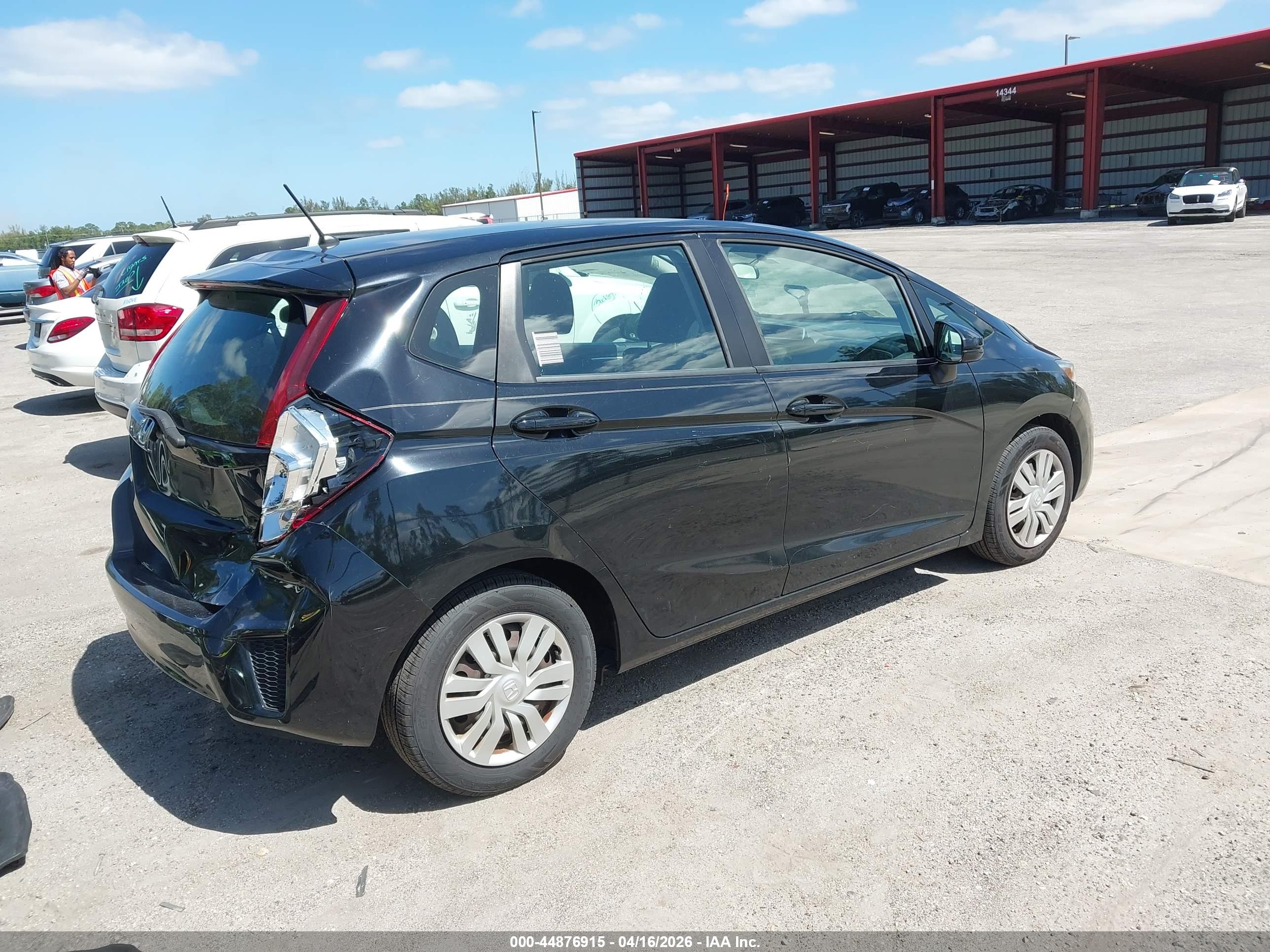 HONDA FIT image 4