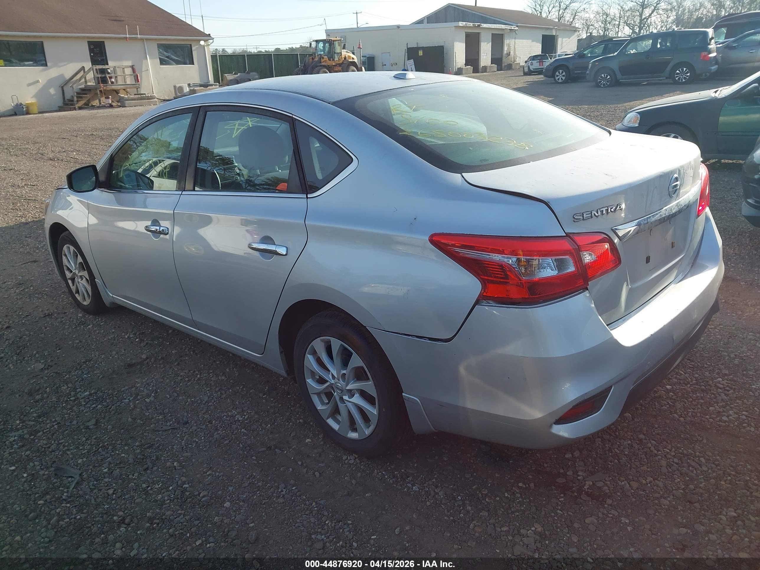 NISSAN SENTRA image 3