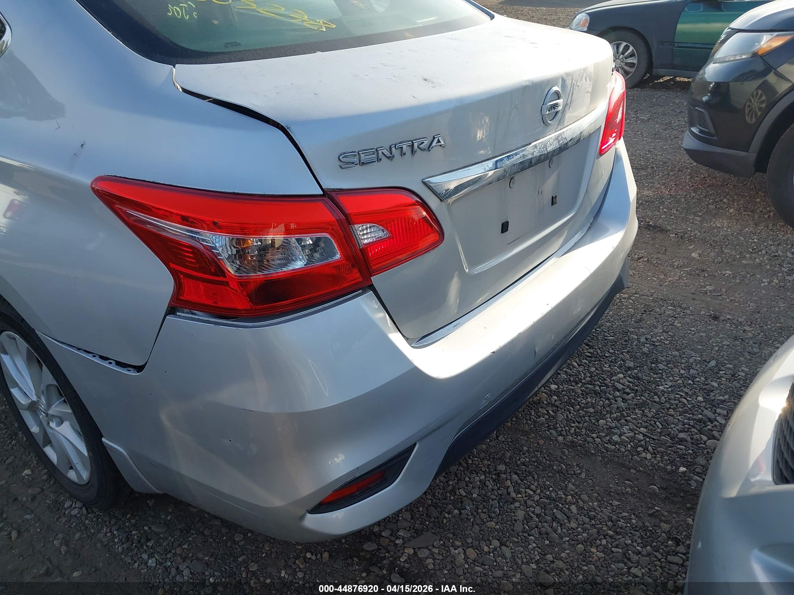 NISSAN SENTRA image 6