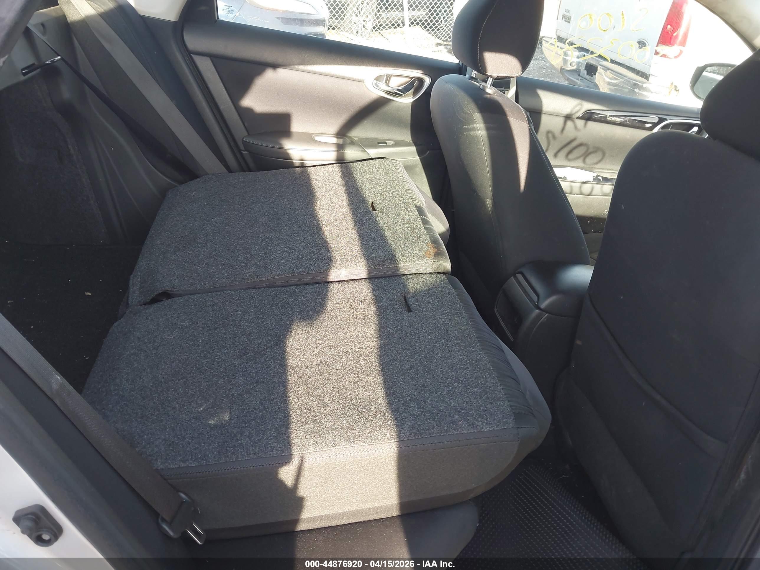 NISSAN SENTRA image 8