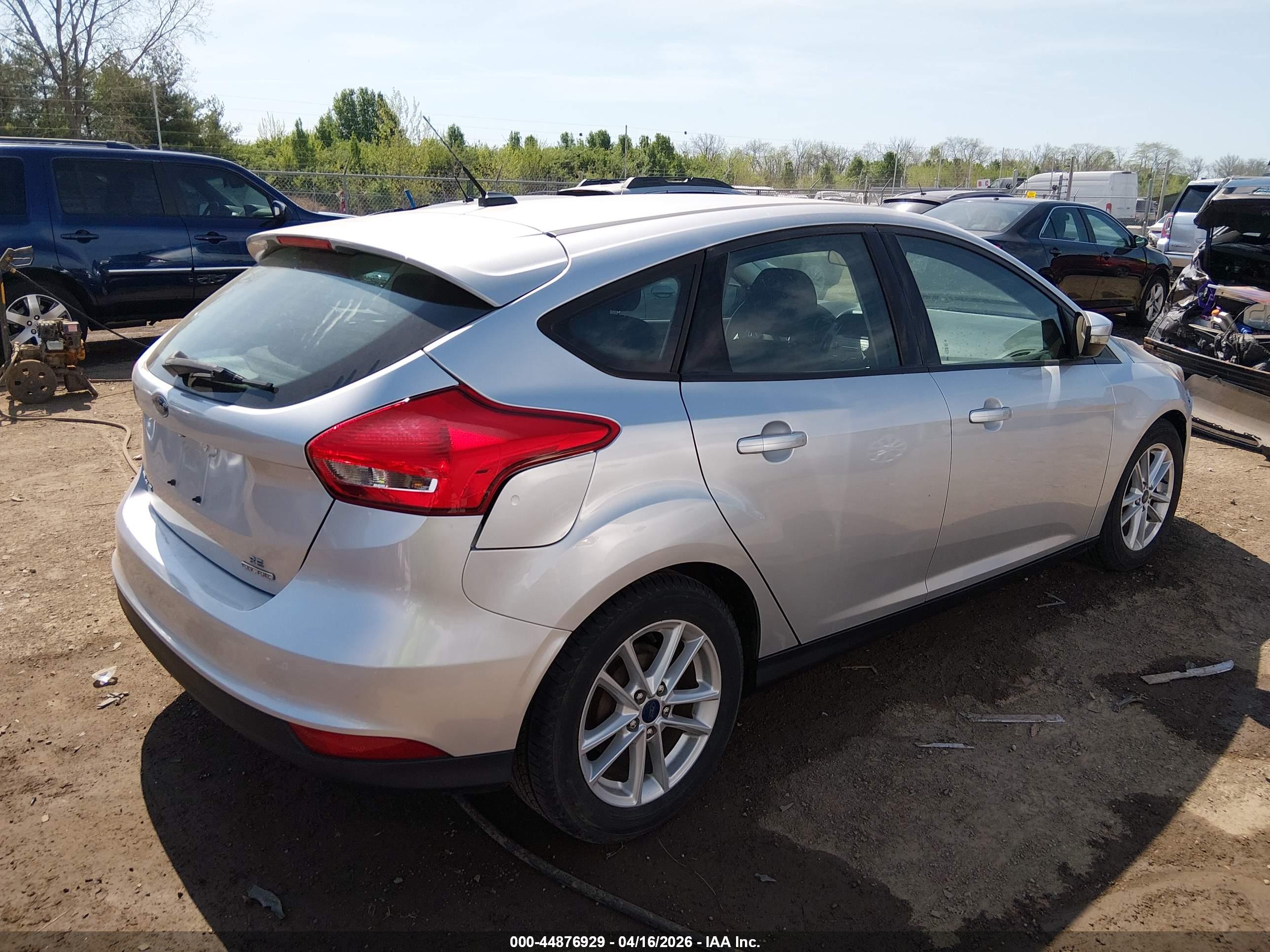 FORD FOCUS image 4