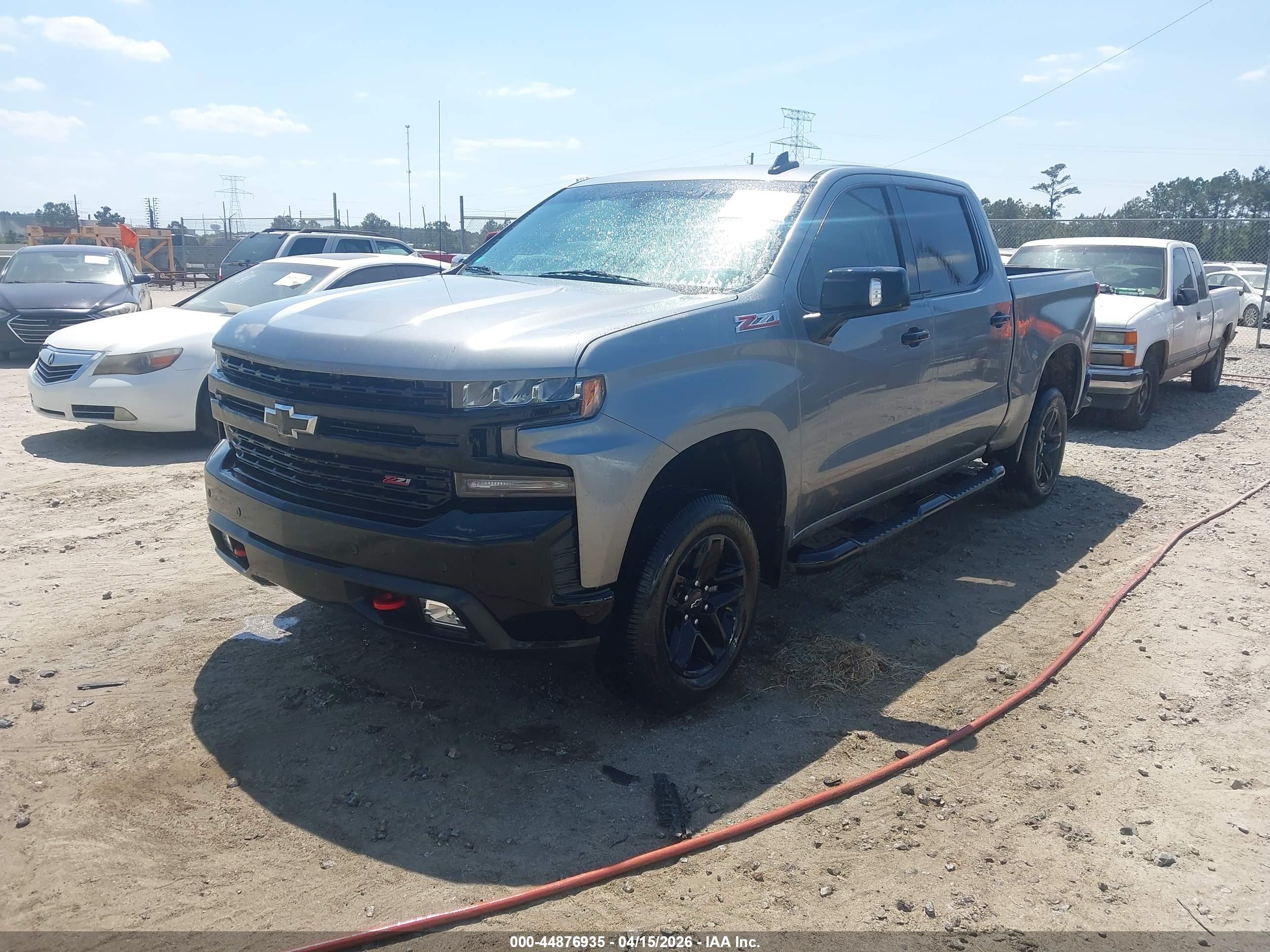 CHEVROLET SILVERADO image 2