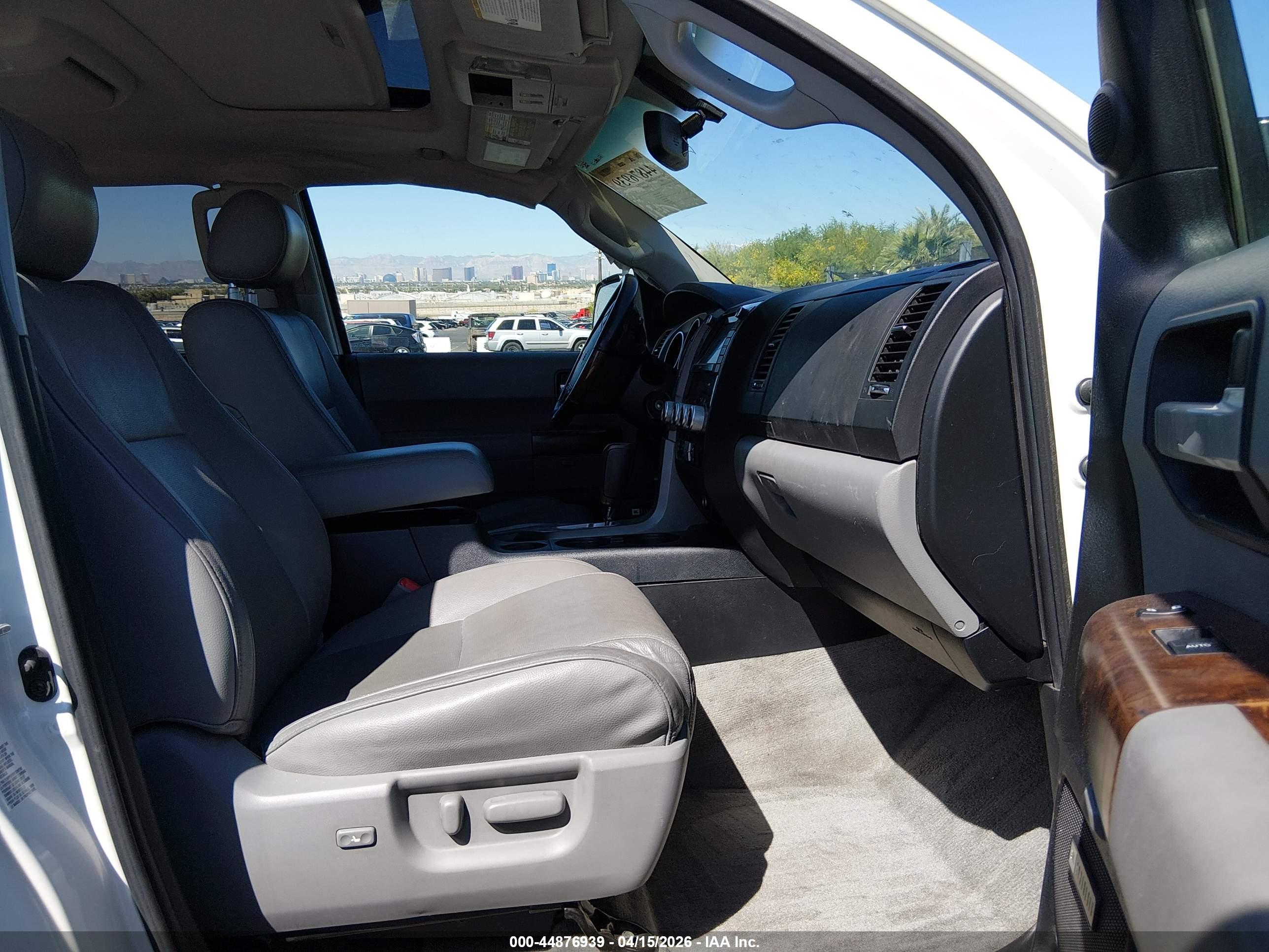 TOYOTA SEQUOIA image 5