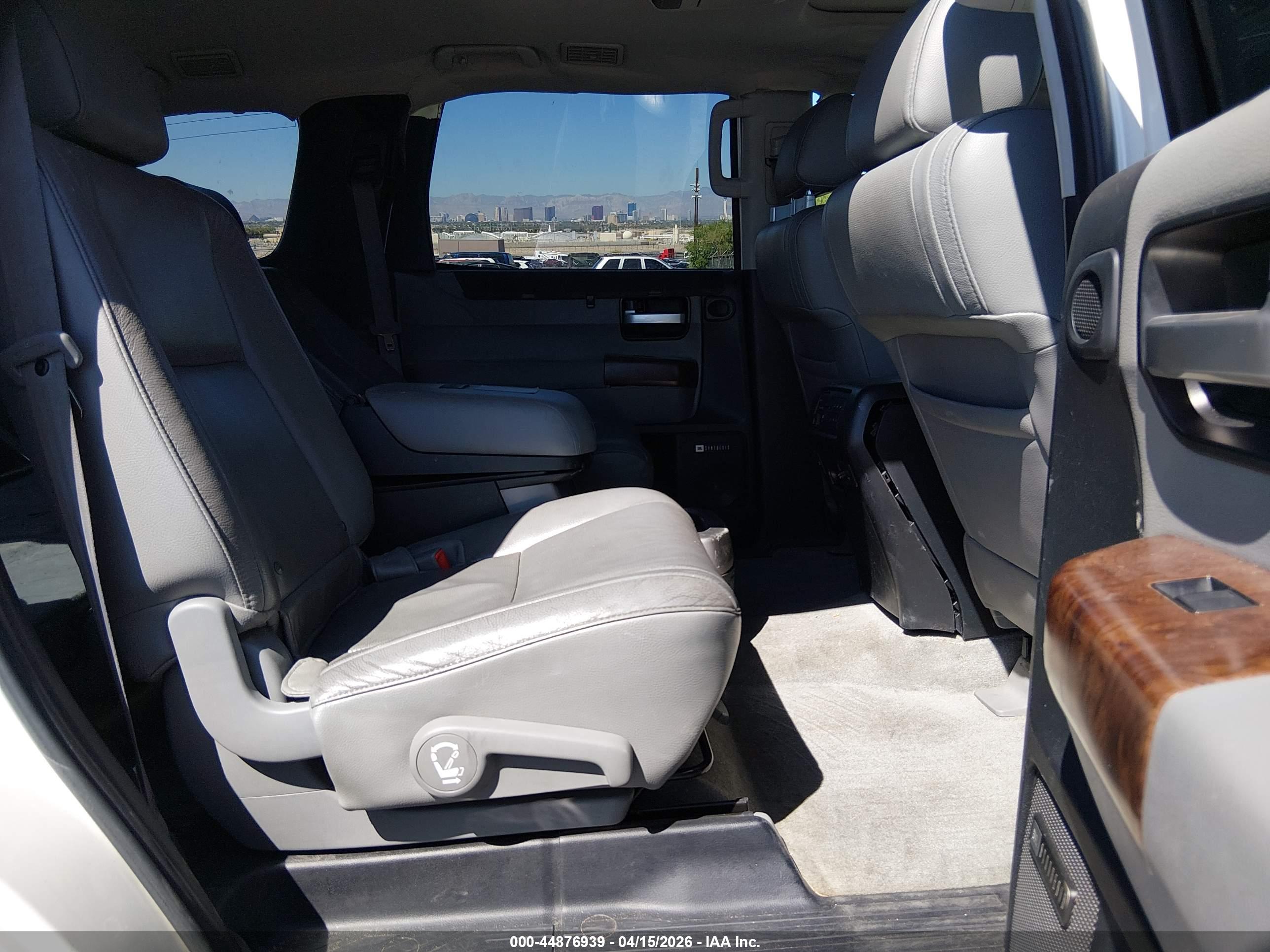 TOYOTA SEQUOIA image 8