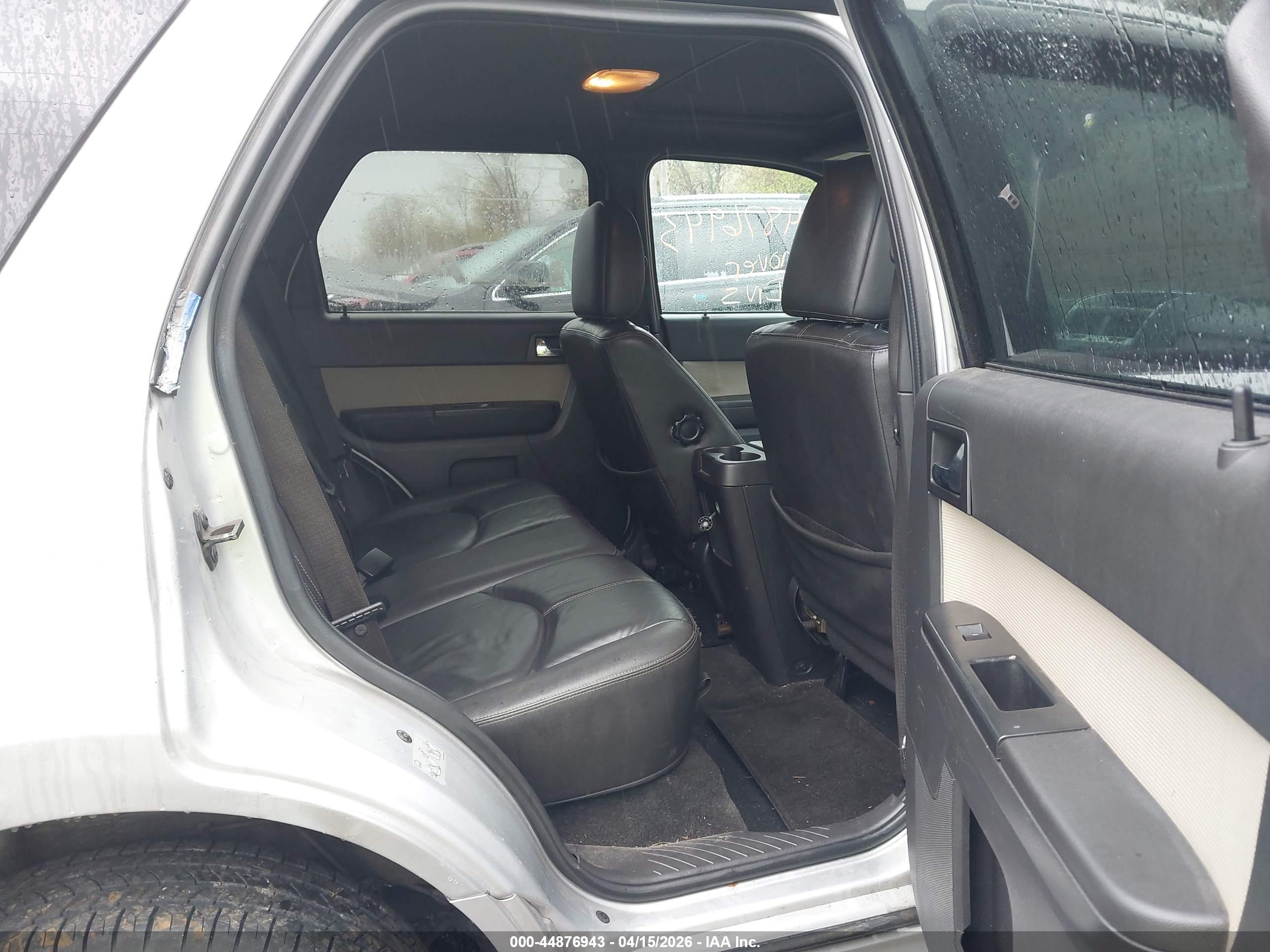 MERCURY MARINER image 8