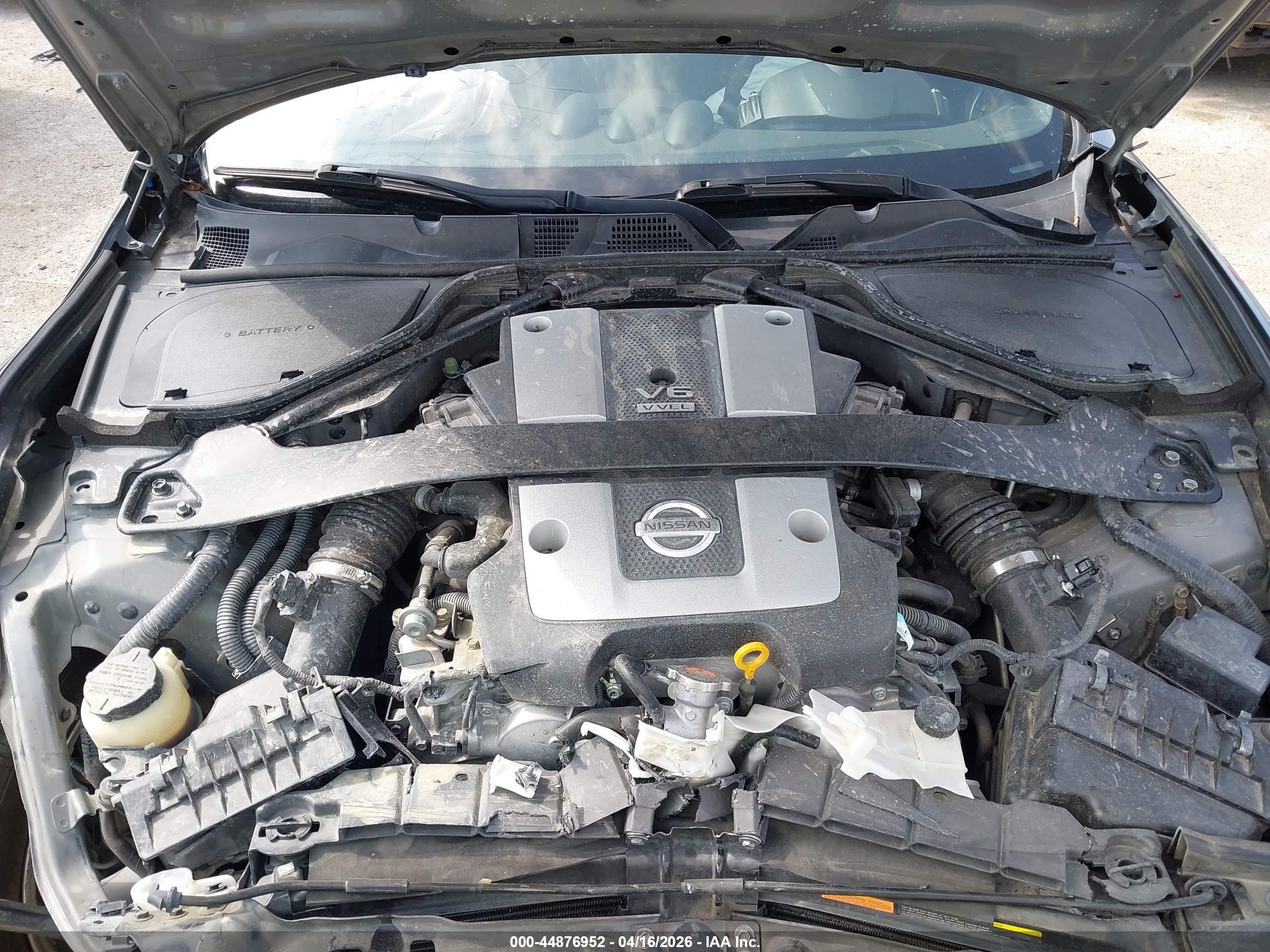 NISSAN 370Z image 10