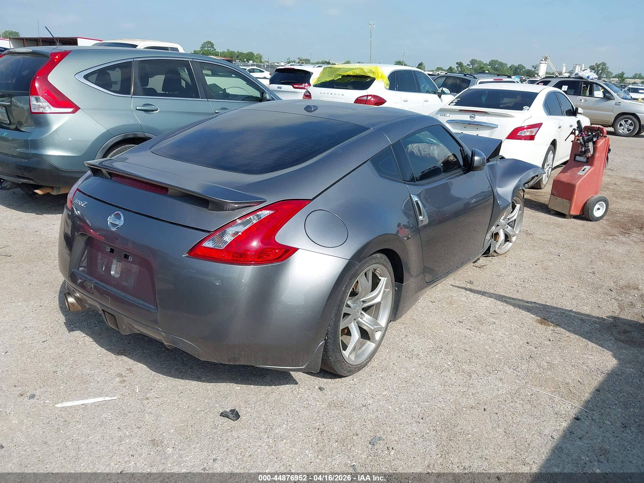 NISSAN 370Z image 4