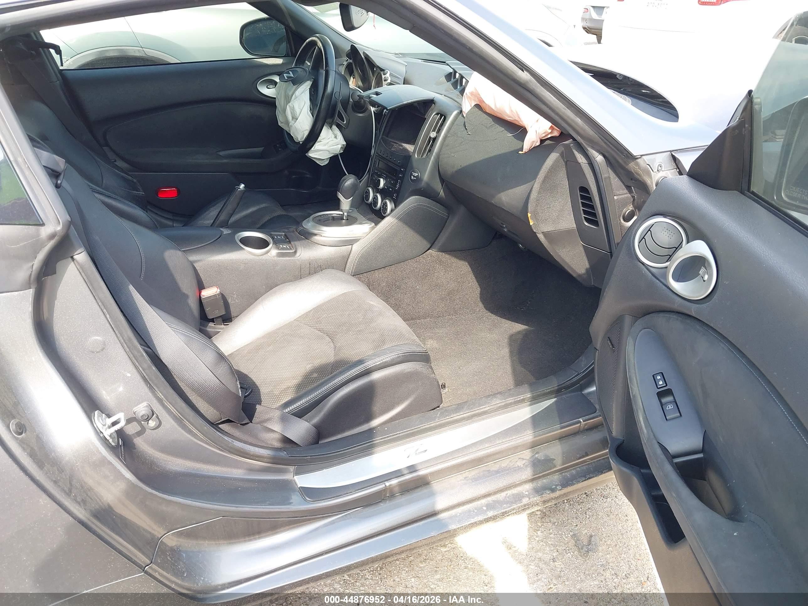 NISSAN 370Z image 5
