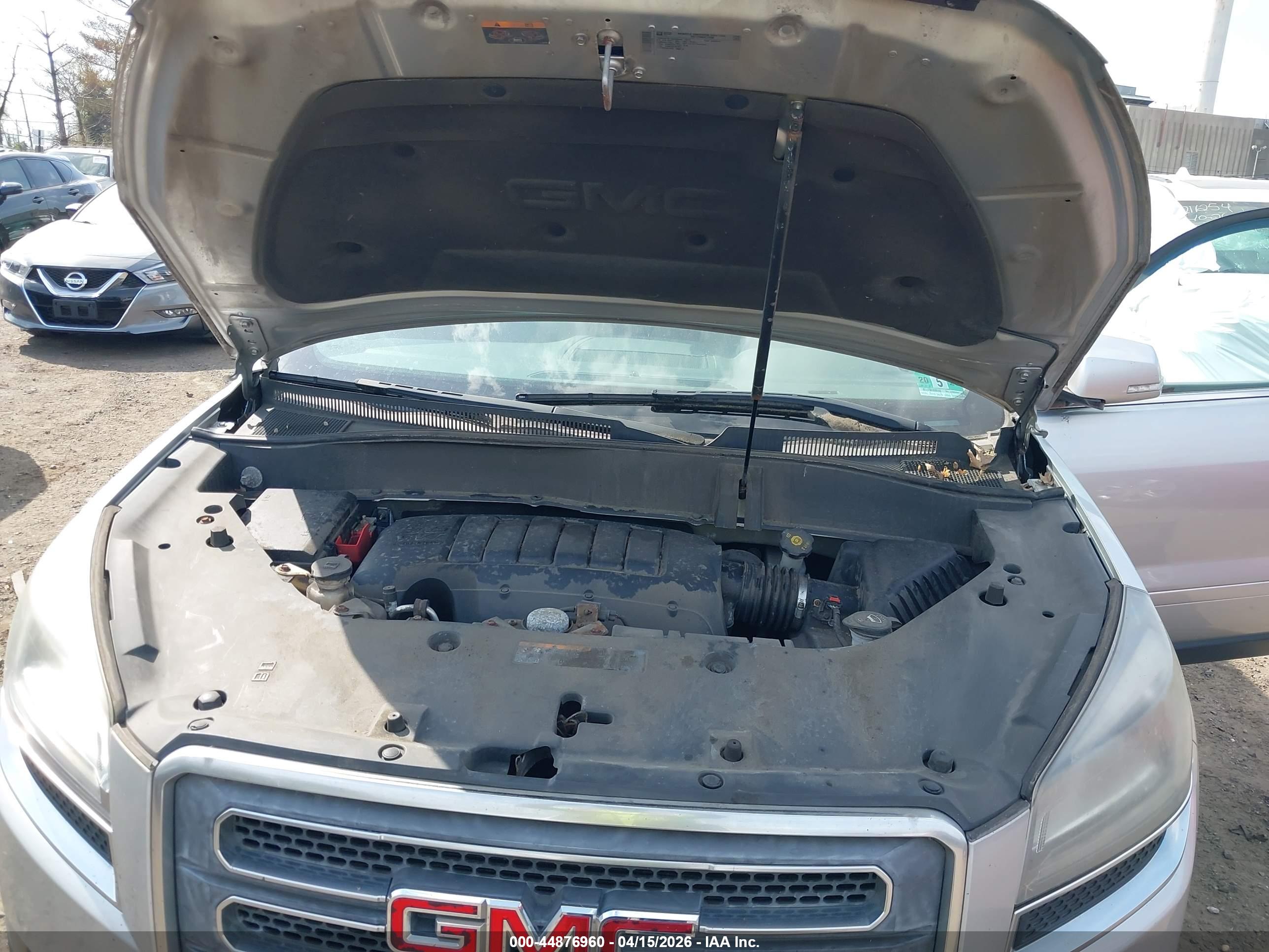 GMC ACADIA image 10