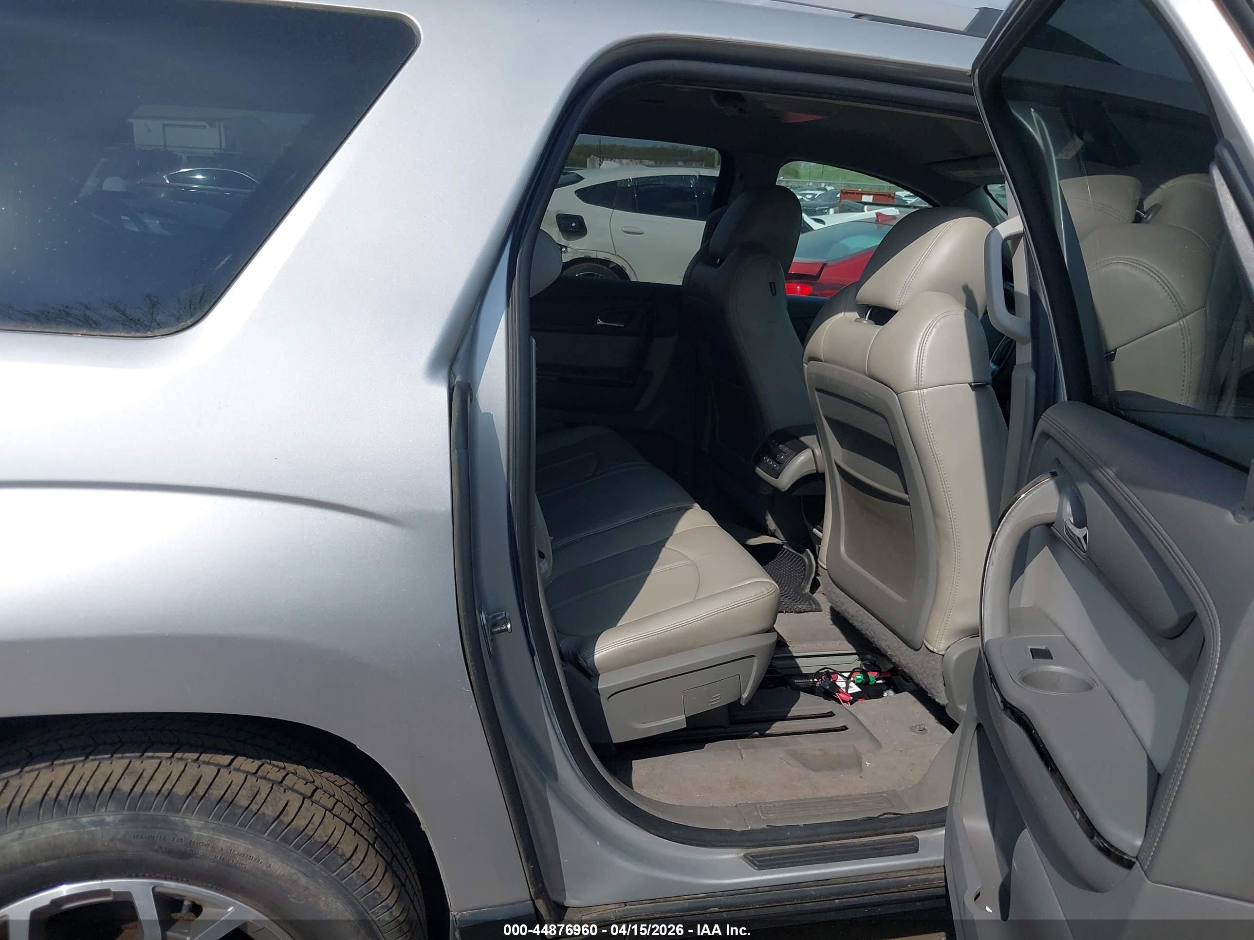 GMC ACADIA image 8
