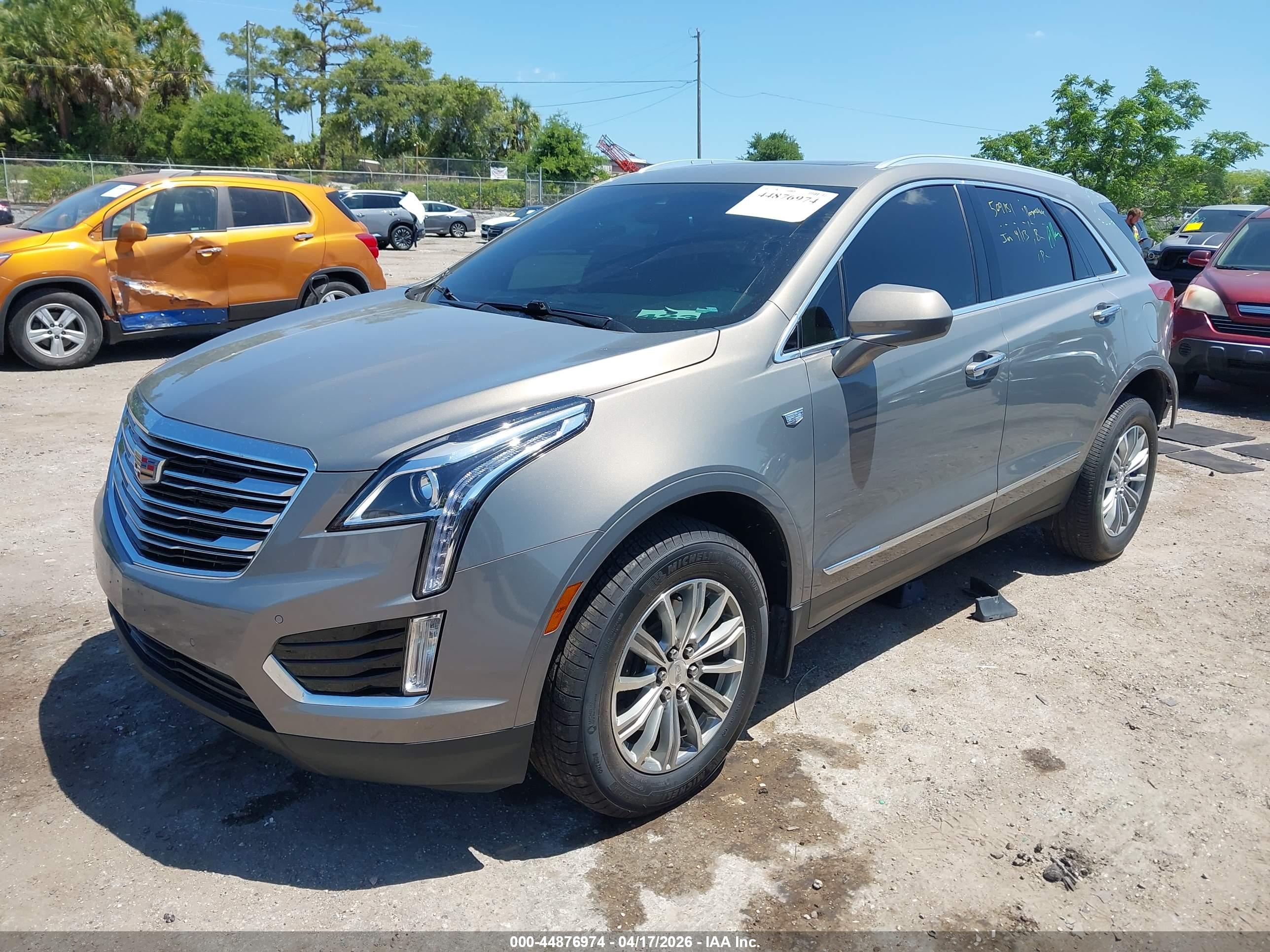 CADILLAC XT5 image 2