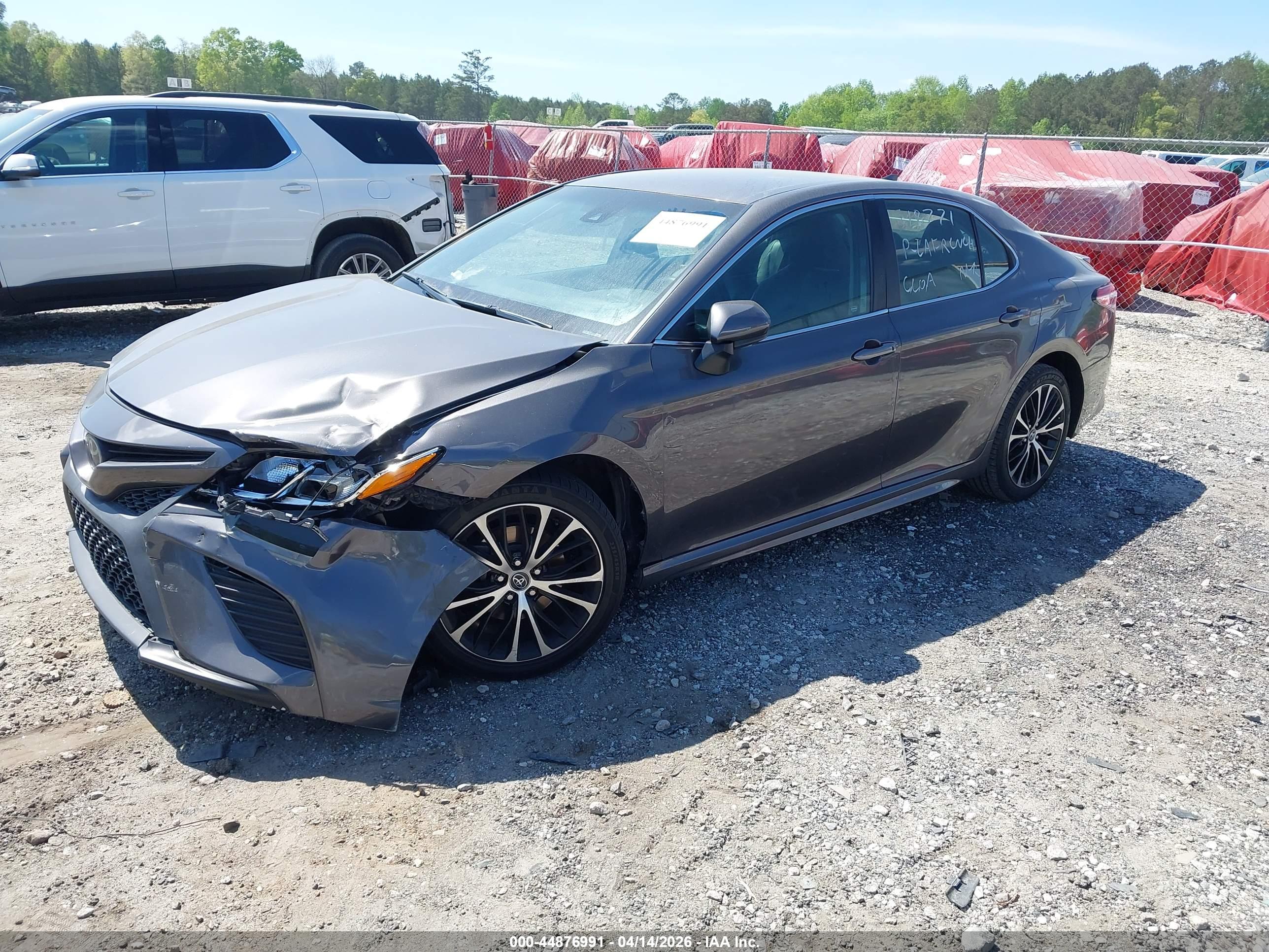 TOYOTA CAMRY image 2