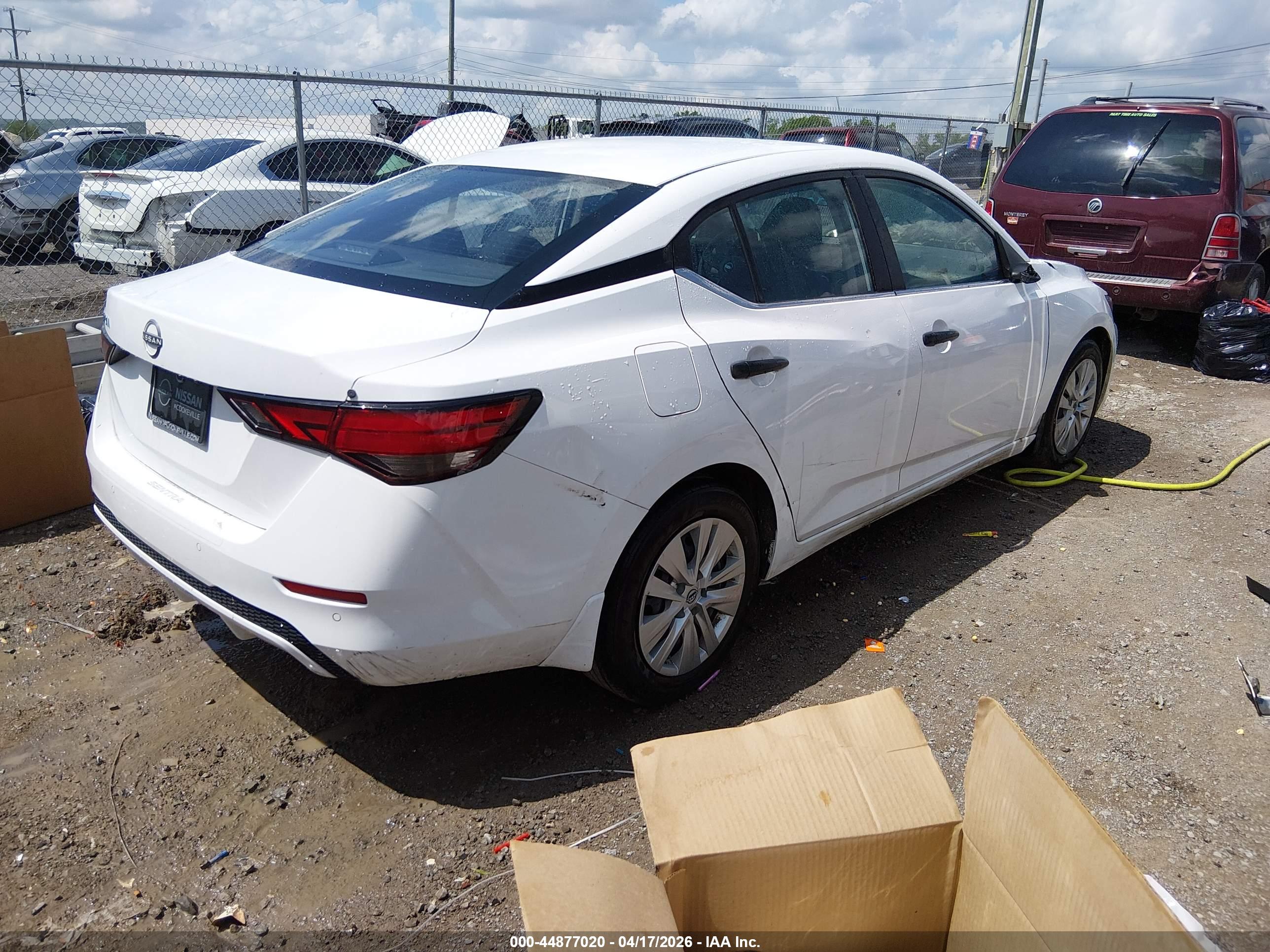 NISSAN SENTRA image 4