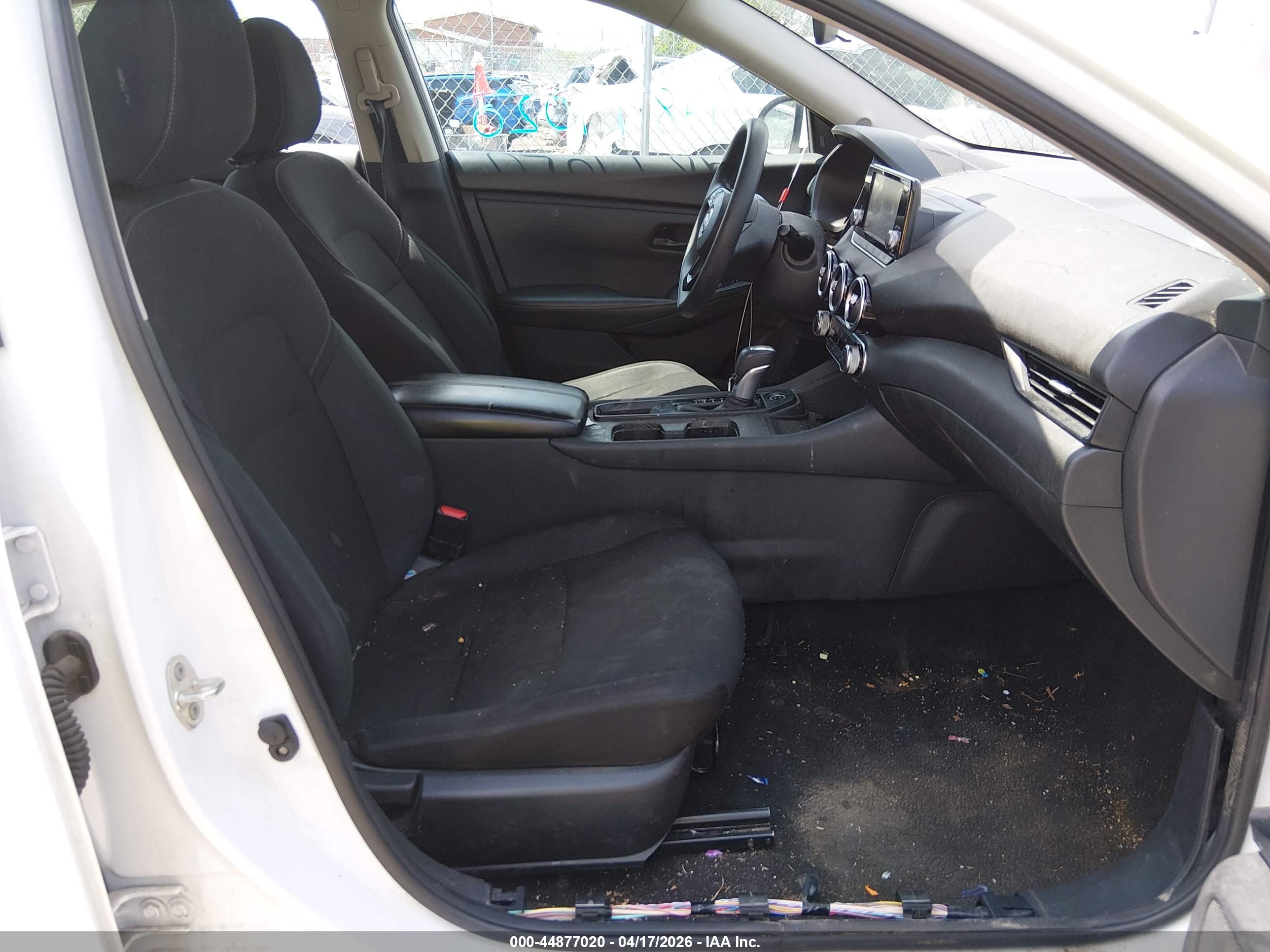 NISSAN SENTRA image 5