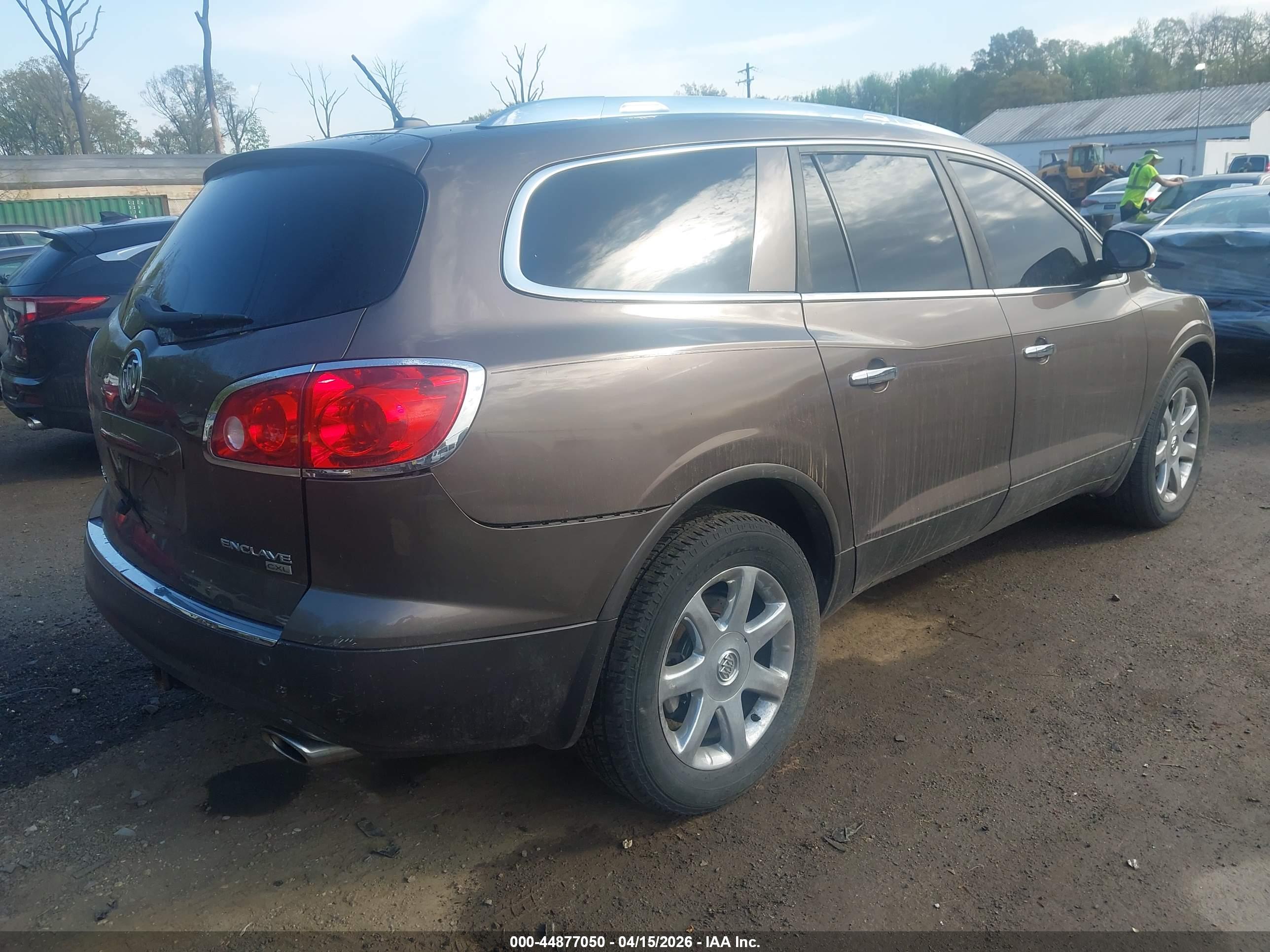 BUICK ENCLAVE image 4