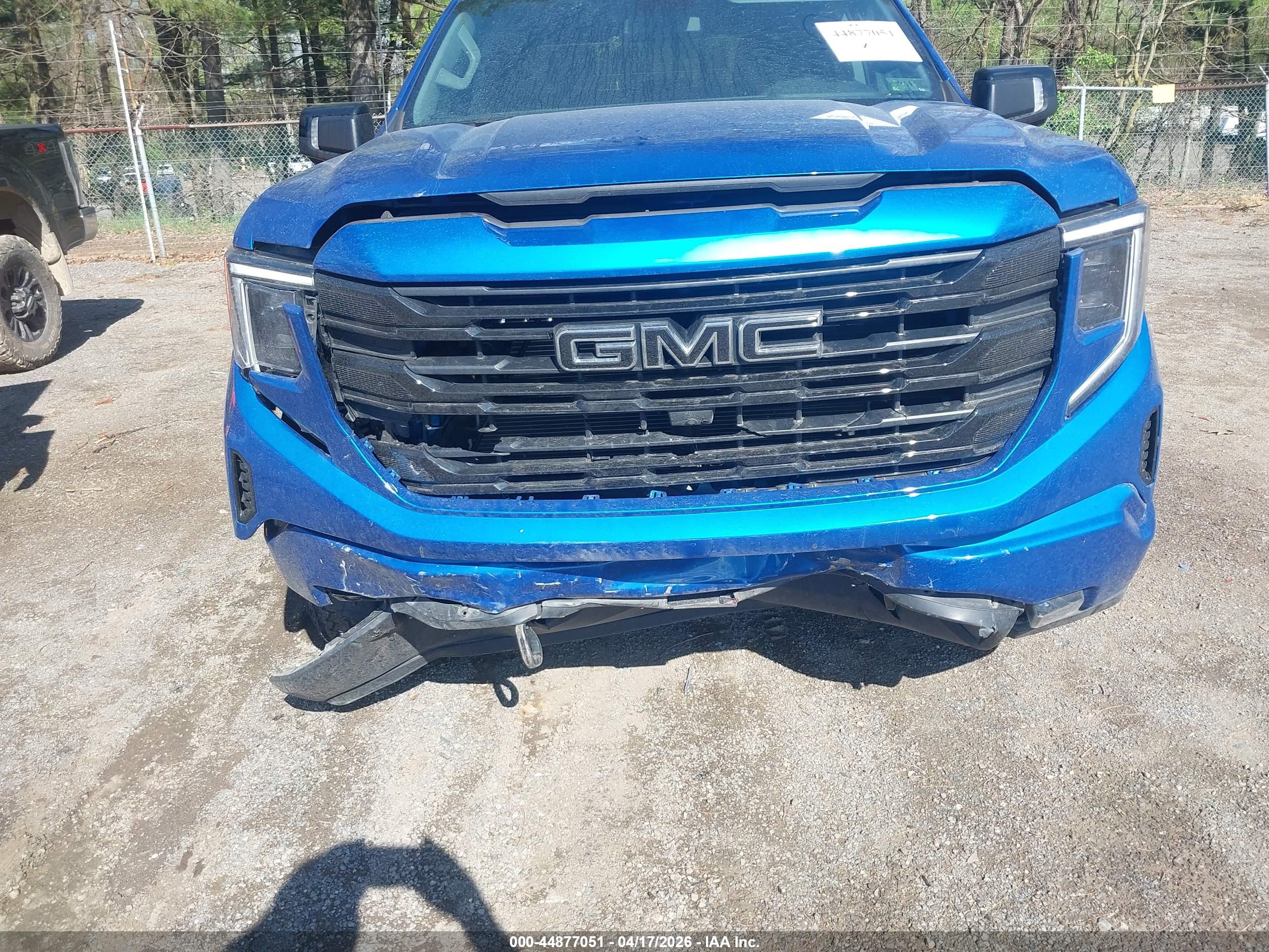 GMC SIERRA image 6