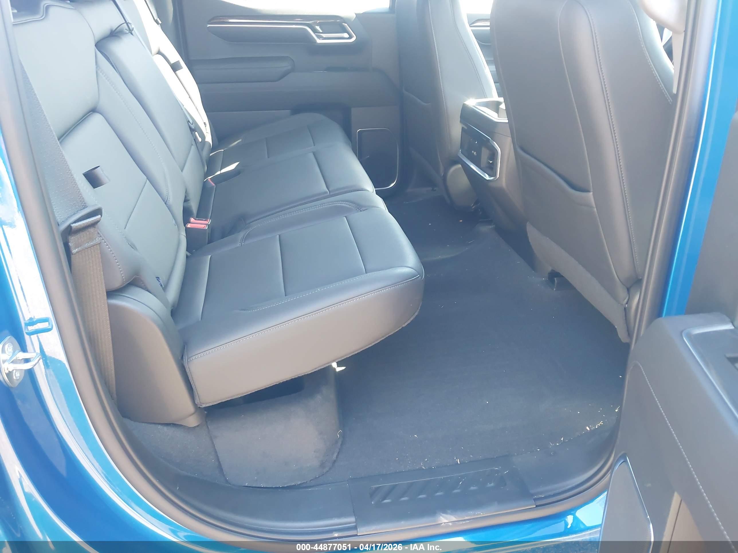 GMC SIERRA image 8
